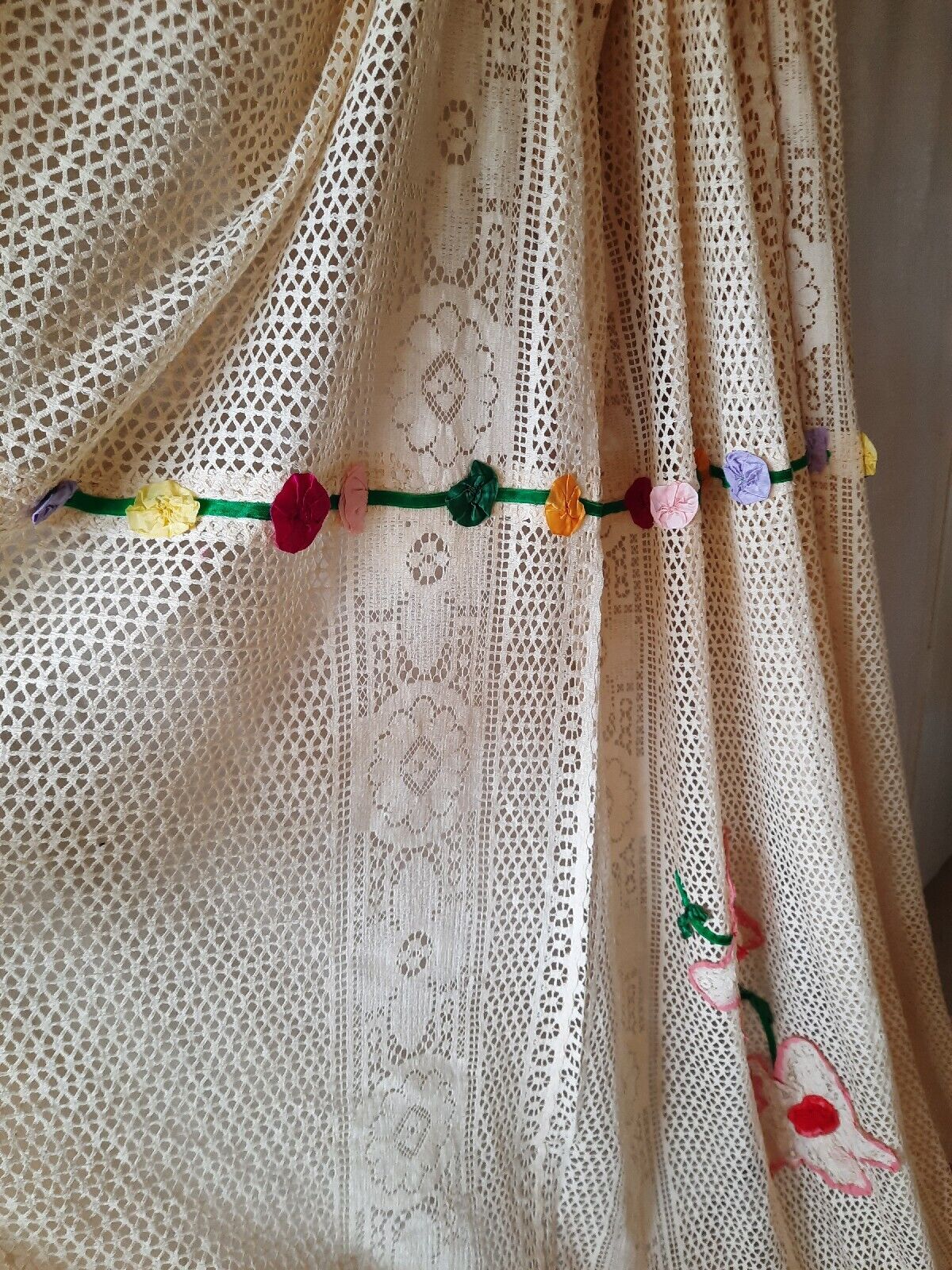 XL Vtg Crochet Embroidered Flowers Ribbon Work Lace Trim Tablecloth Boho Rare