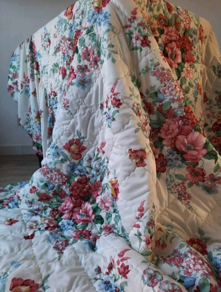 Vintage style DOUBLE floral rose QUILTED TOPPER bedding fabric chintz FRILL EDGE