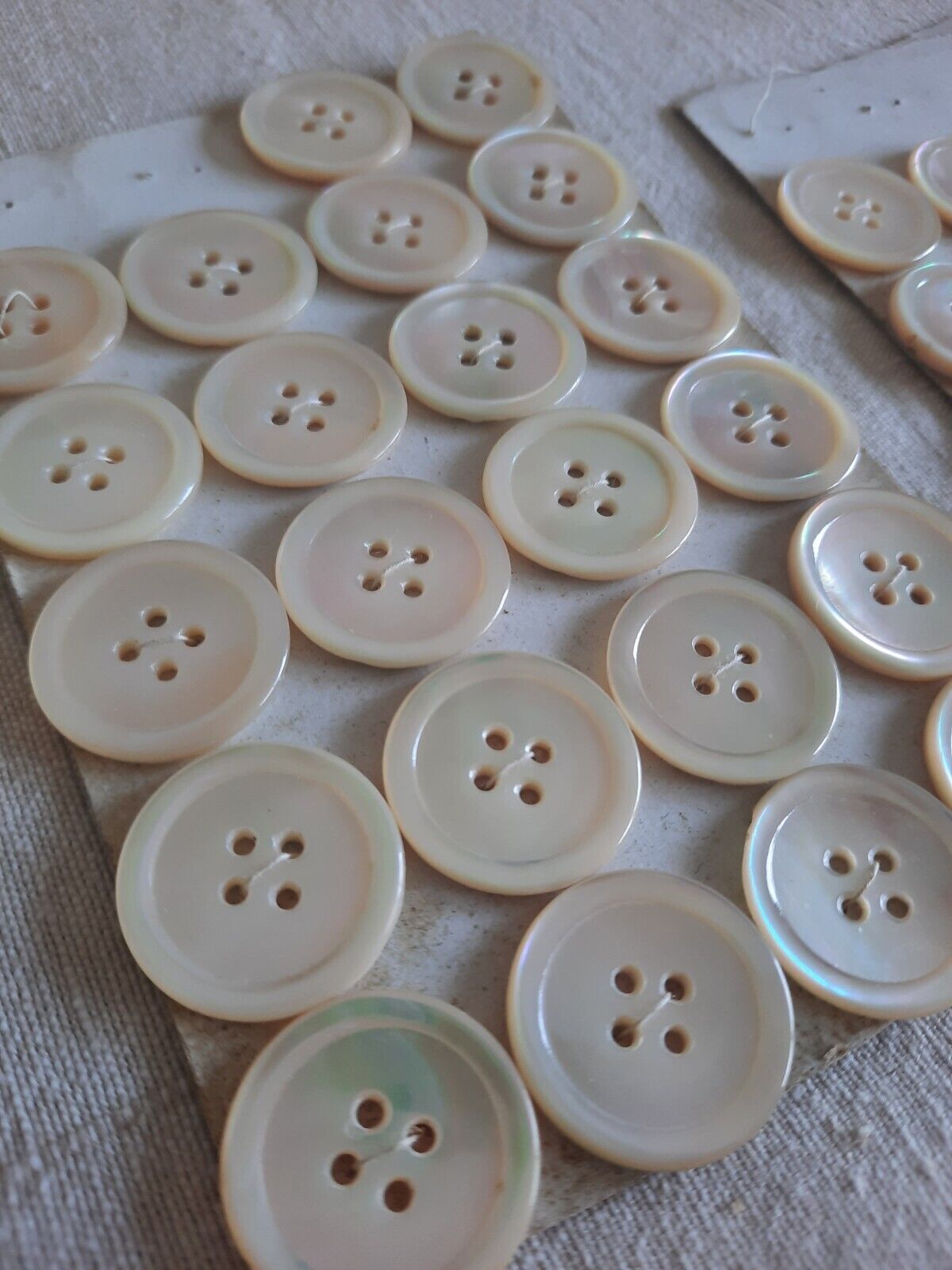 Job Lot Of 44x Vintage Mother Of Pearl White Buttons; Diameter 2.3cm 100g Rare