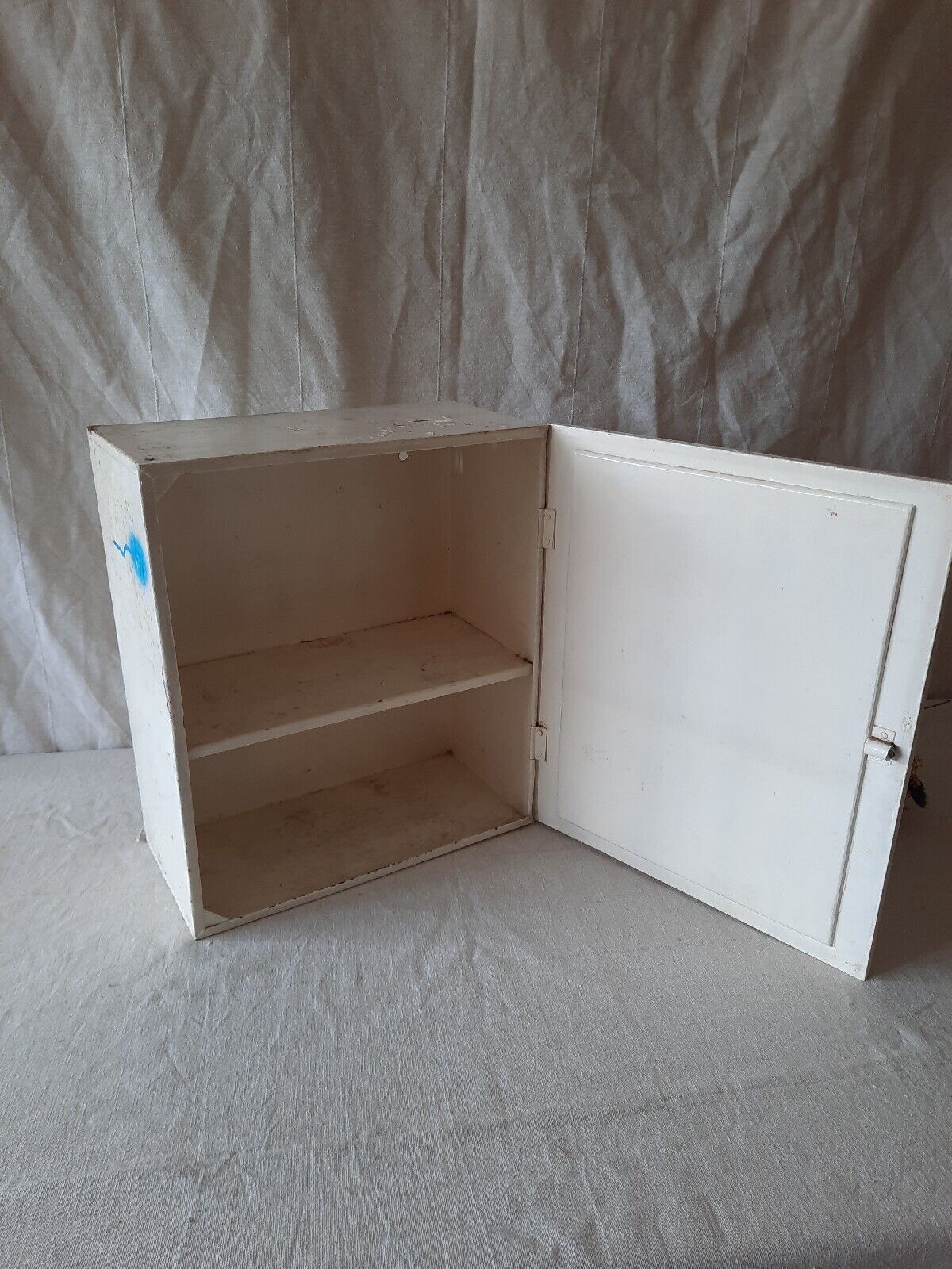 Vintage Mid-century Bathroom metal medical wall cabinet with mirror, Retro White