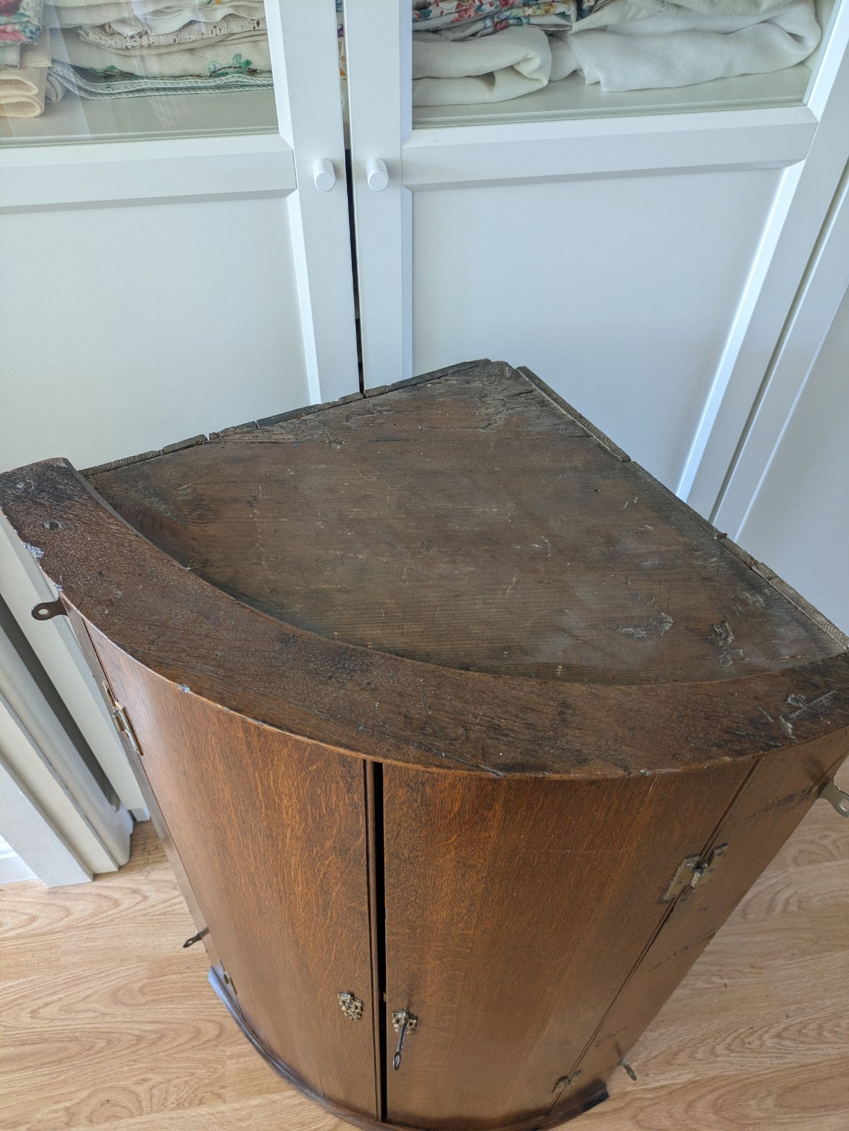 Antique Georgian Bow Fronted Wall Hanging Corner Cabinet Cupboard Shelves Wooden