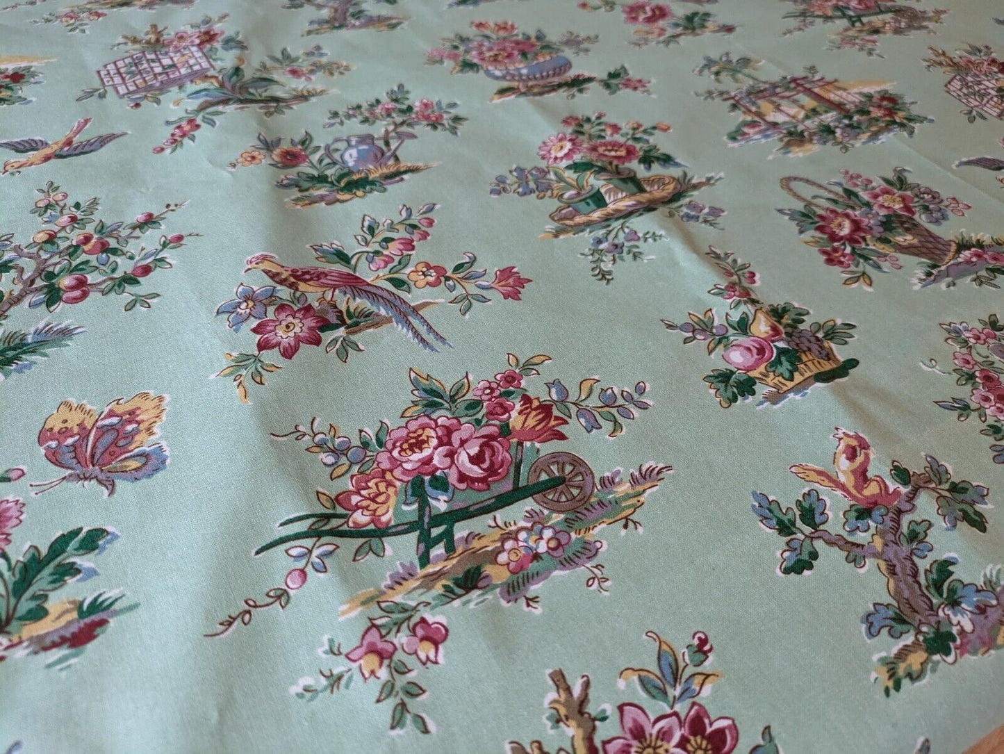 Vintage 1993 Warner Glazed Cotton Interior Cotton Floral Print Fabric Garden New
