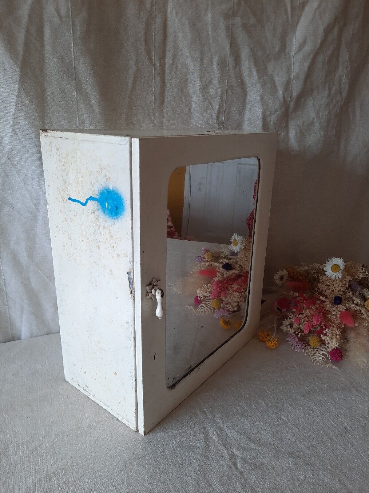 Vintage Mid-century Bathroom metal medical wall cabinet with mirror, Retro White