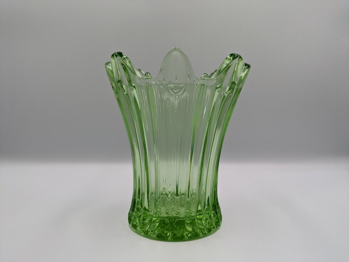 Large Art Deco Sowerby Green Glass Splash Vase 1930s Mint Condition Flowers Prop