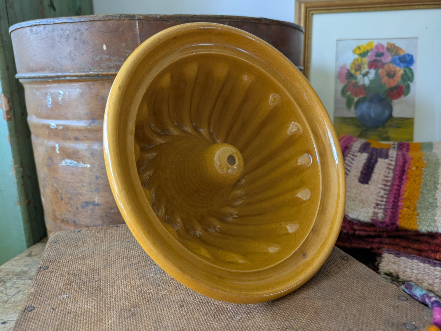 Vintage Ceramic Bundt Cake Mould Retro Yellow Bright Kitchen Prop Baking Old