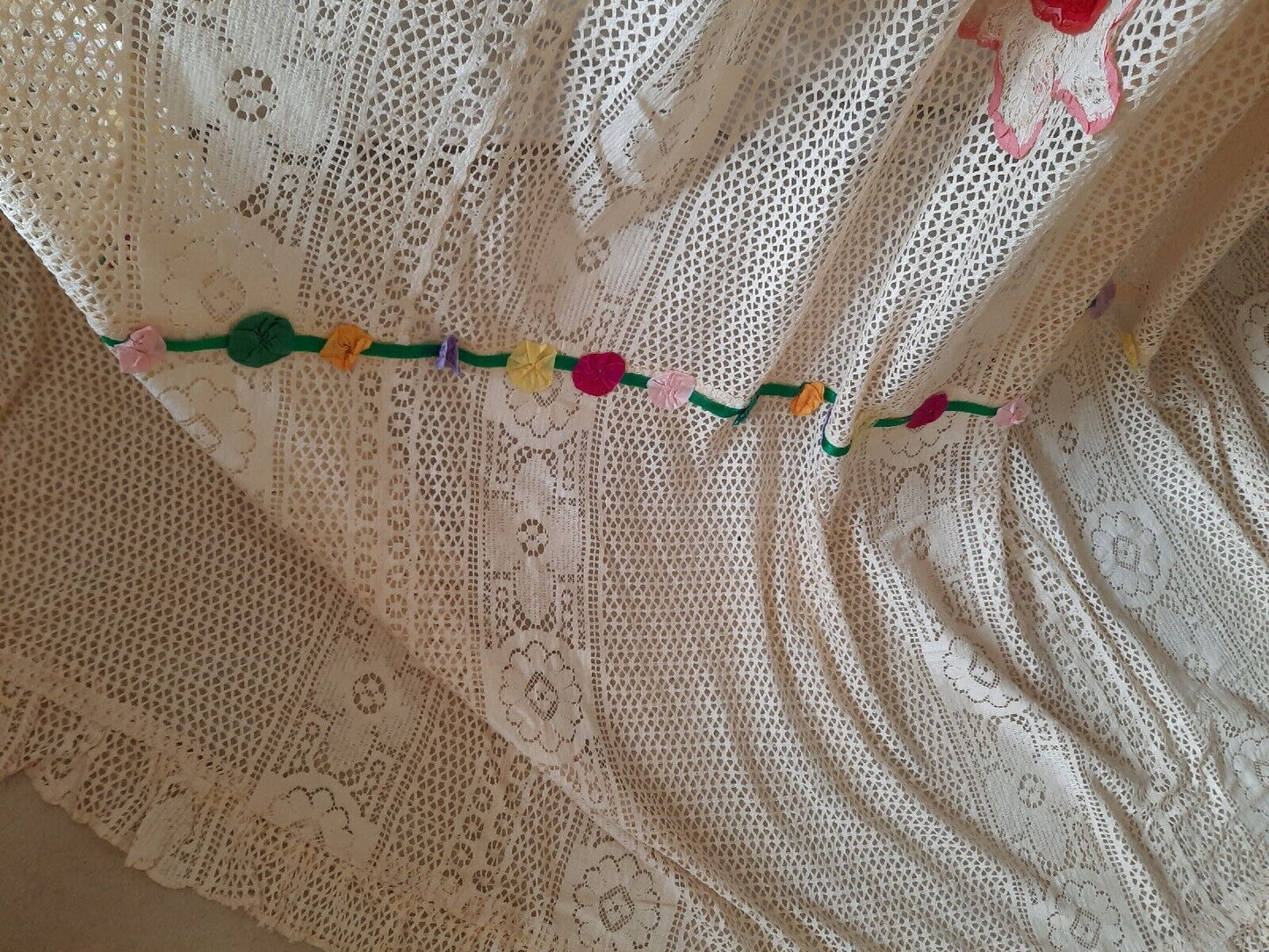 XL Vtg Crochet Embroidered Flowers Ribbon Work Lace Trim Tablecloth Boho Rare