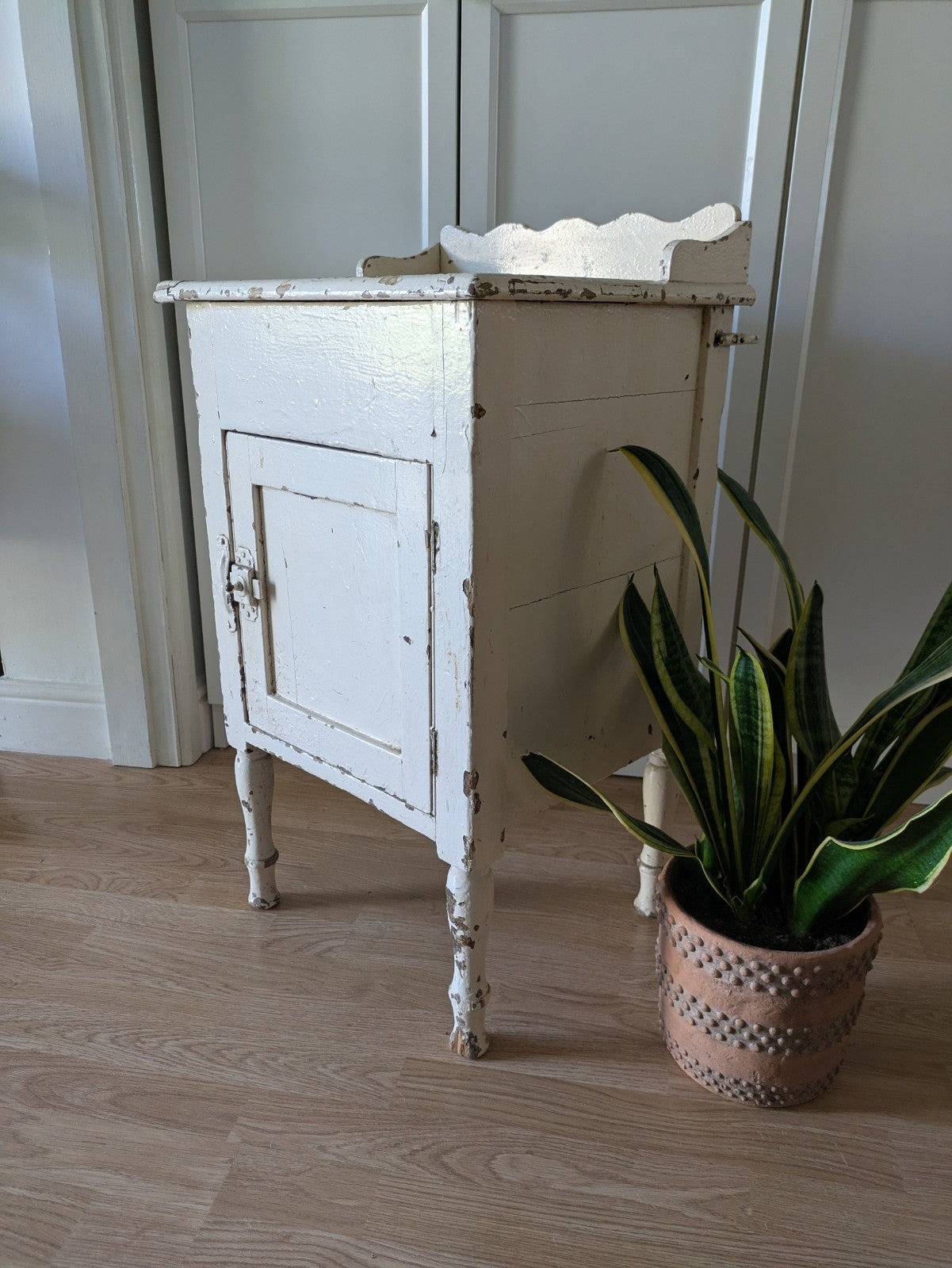 Vintage painted Chippy Bedside Vanity cabinet with Rail White Cupboard Table Old