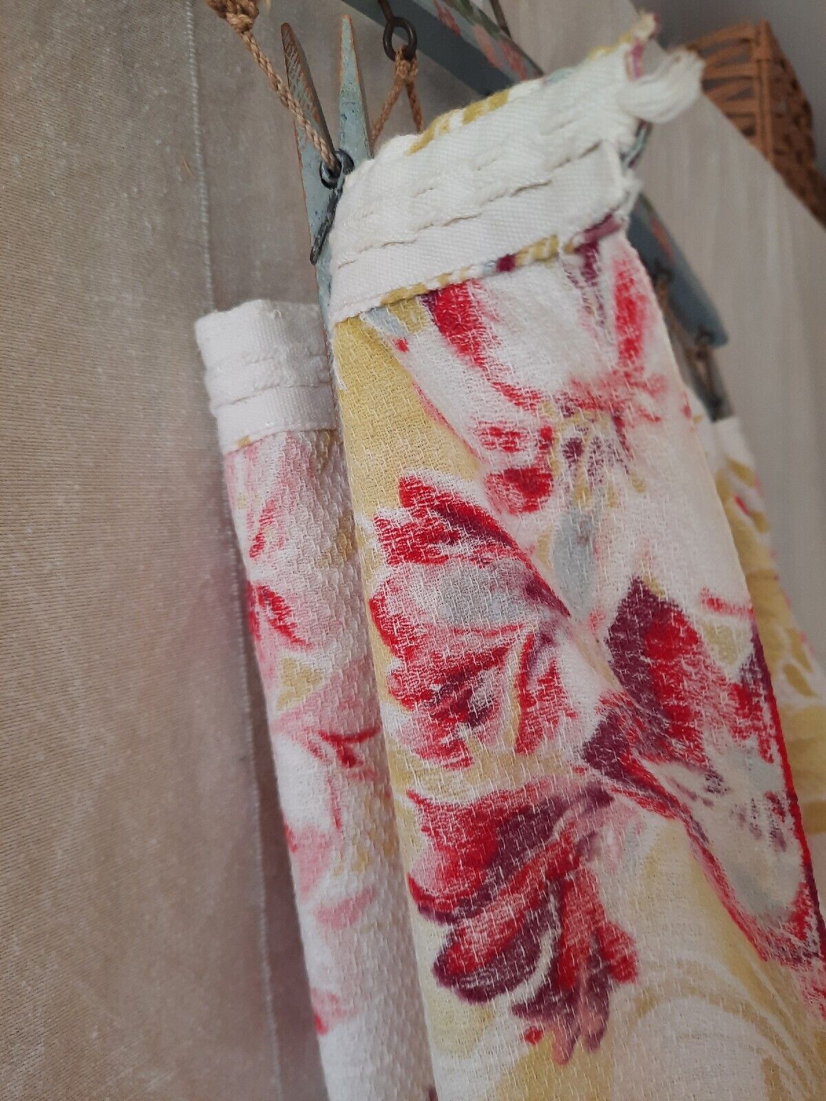 Pair of barkcloth floral Curtains W101cm L108cm Rose rare 1950s retro vintage