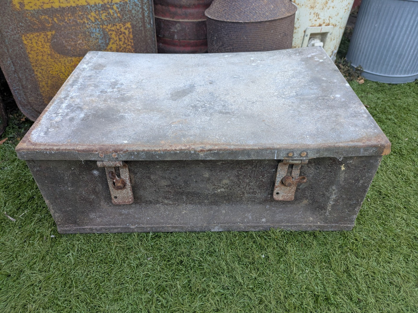 Vintage Heavy Metal Trunk Military Box Storage Chest Coffee Table Case Tool Ammo