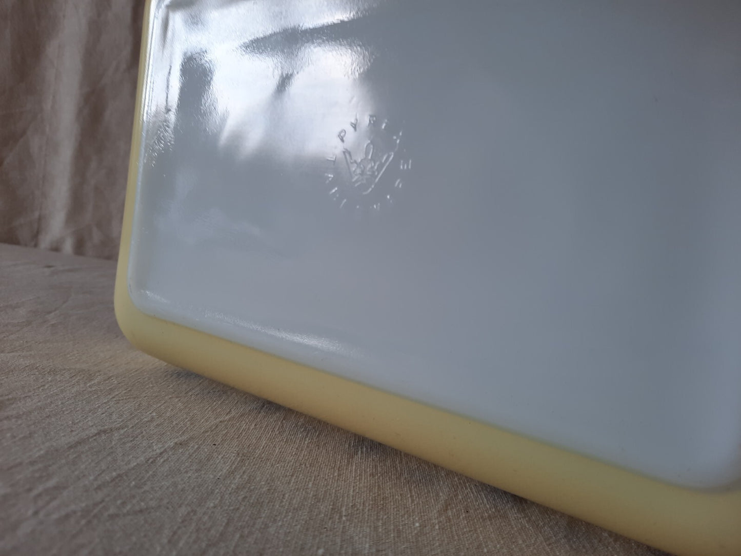 Vintage Pyrex Gaiety Yellow Snowflake Deep Space Saver Dish Oblong Casserole old