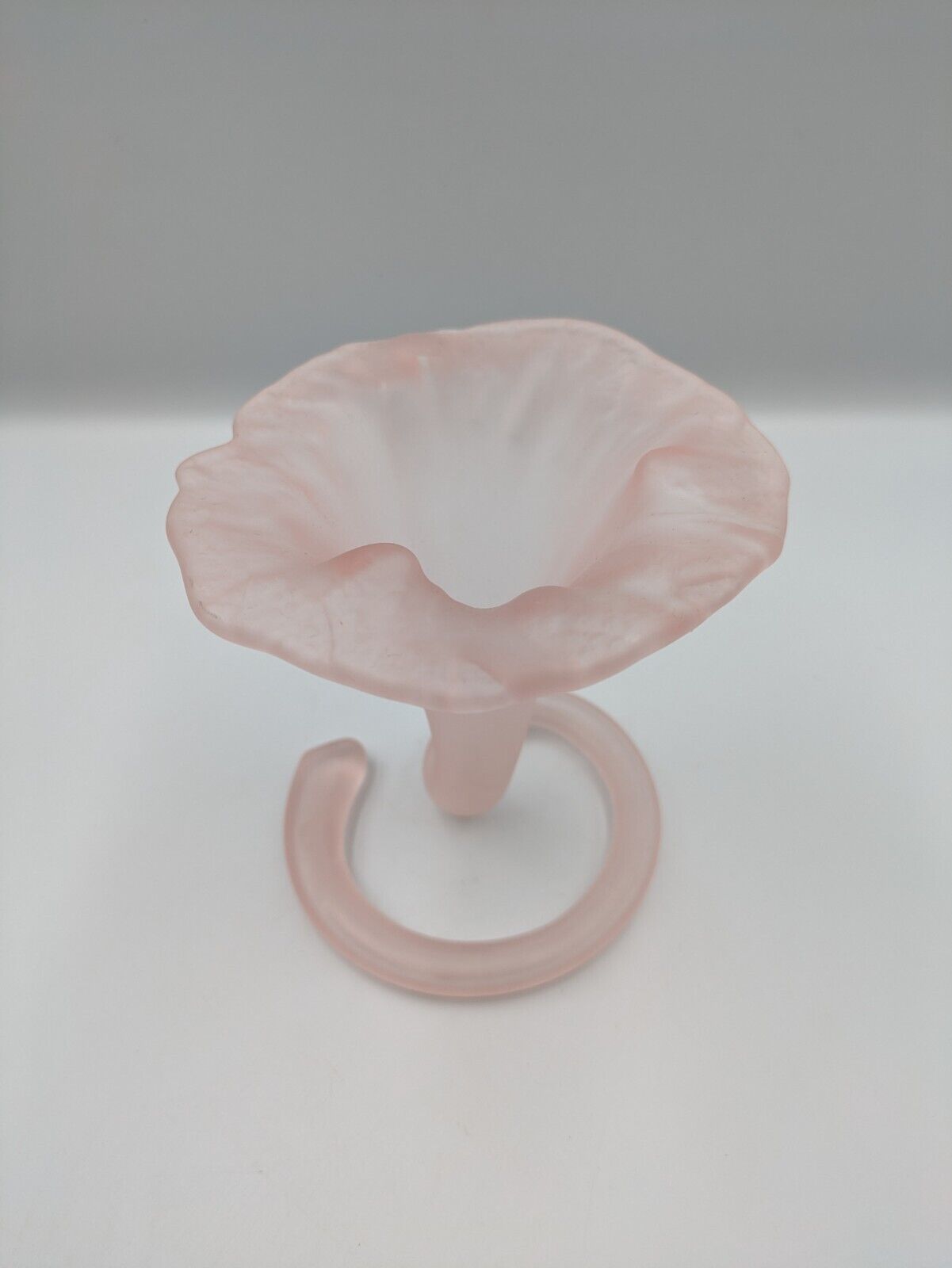 Large Pink frosted glass Vase Calla Lily Flower Design Vintage Italian Decor Vgc
