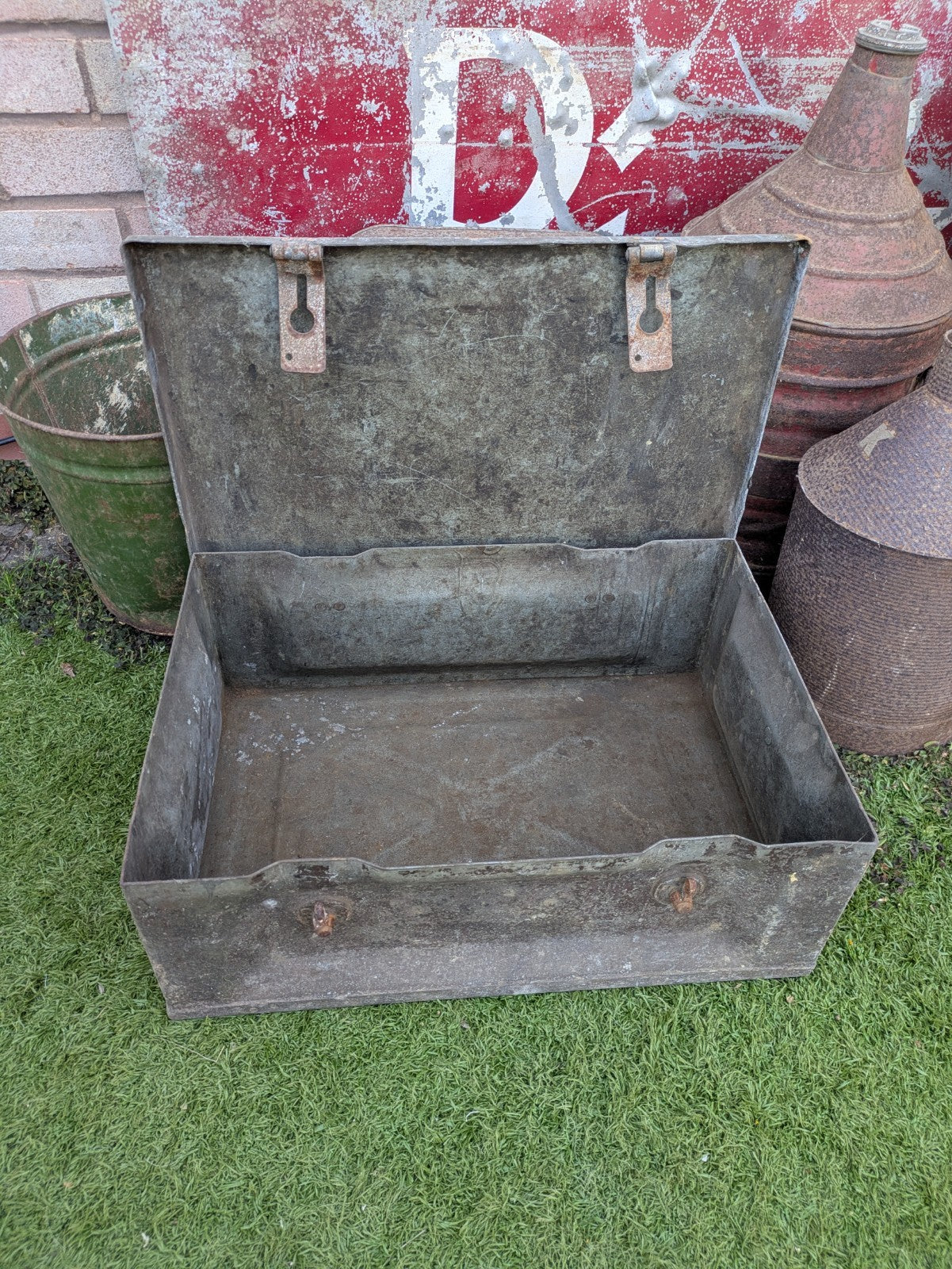 Vintage Heavy Metal Trunk Military Box Storage Chest Coffee Table Case Tool Ammo