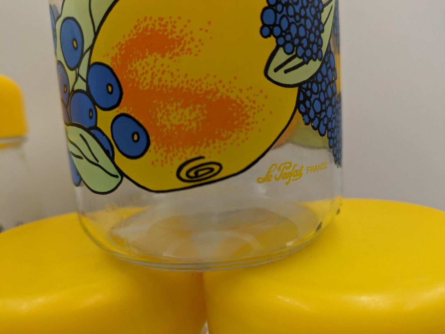 Set of 4 VINTAGE LE PARFAIT FRANCE STORAGE JAR Yellow SCREW LID kitchen 80s Glas