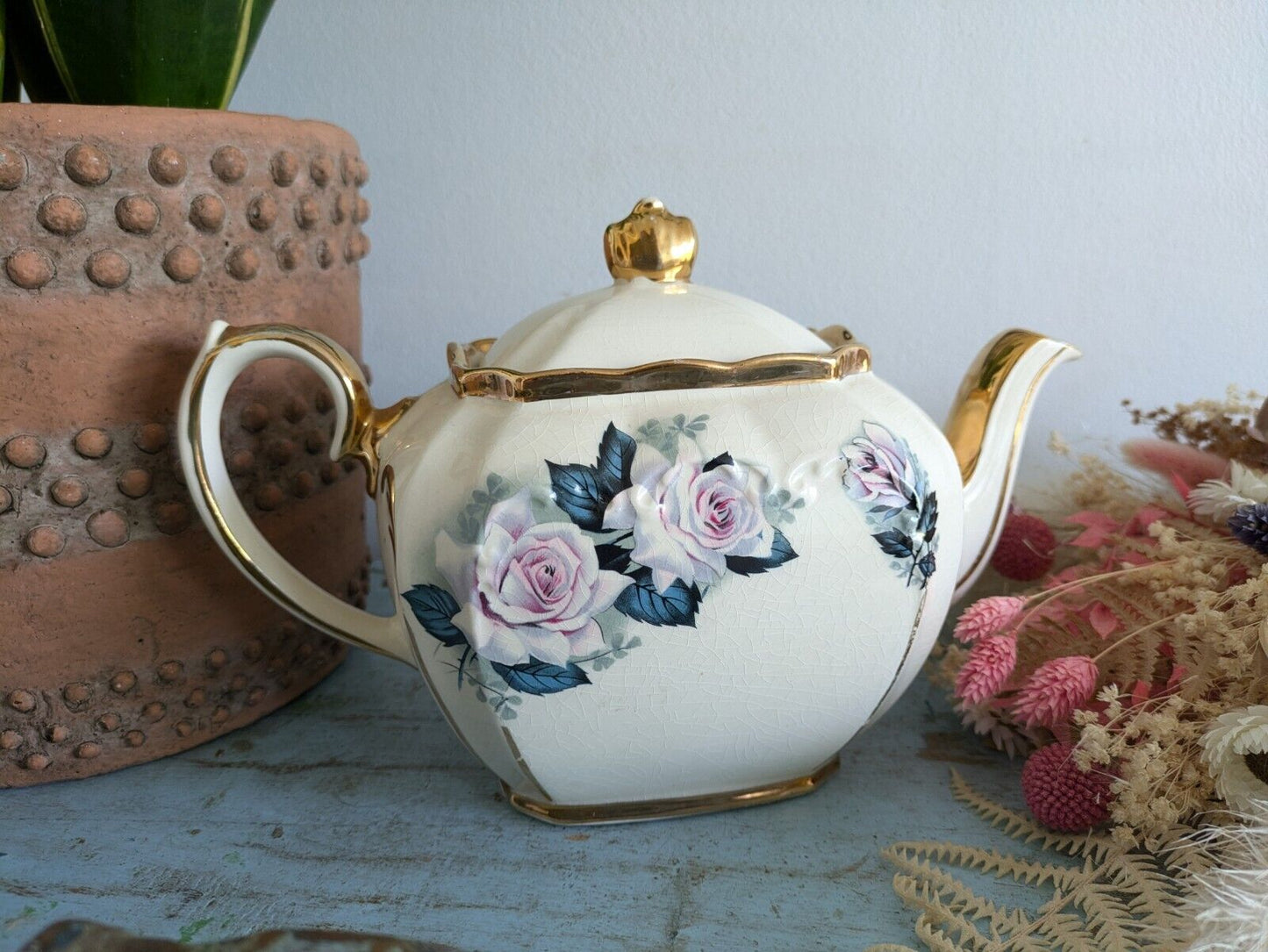 Sadler Cube Tea Pot Rose Floral Gilt Gold Prop TV Kitchen Shabby Chic Sasana Vgc