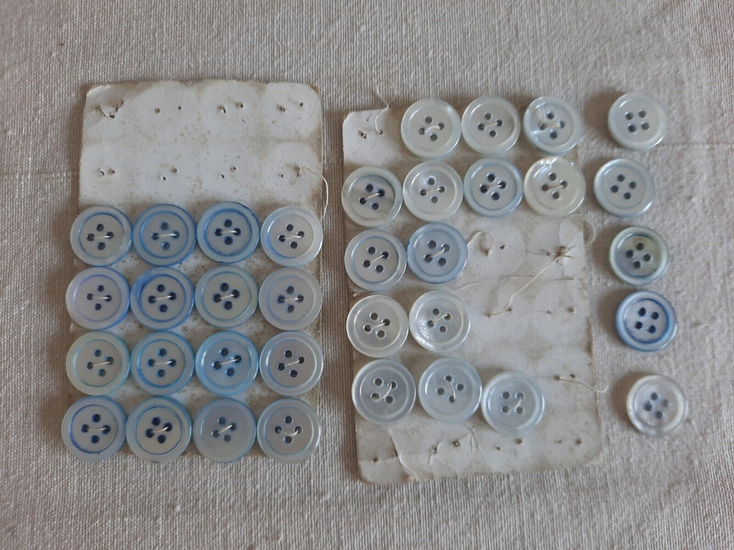 Job Lot Of 35x Vintage Mother Of Pearl Blue Buttons; Diameter 1.7cm 40g Rare Old