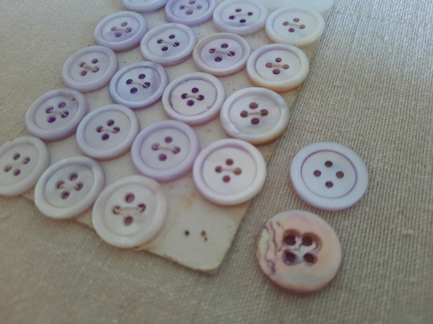 Job Lot Of 21x Vintage Mother Of Pearl Lilac Purple Buttons; Diameter 1.7cm 24g