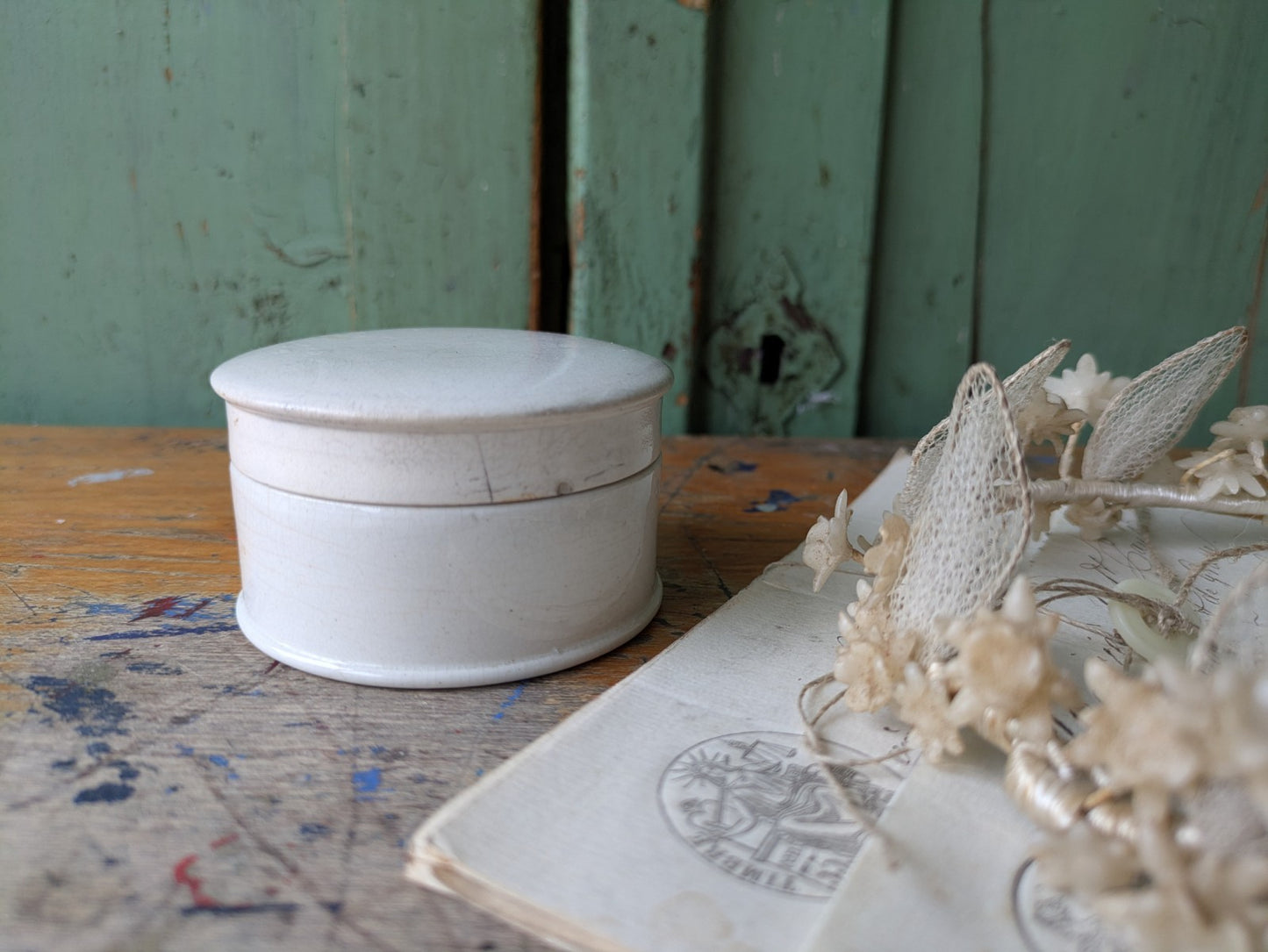 Antique Victorian Ironstone Chemist Apothecary Pot With Lid Plain White Vintage,