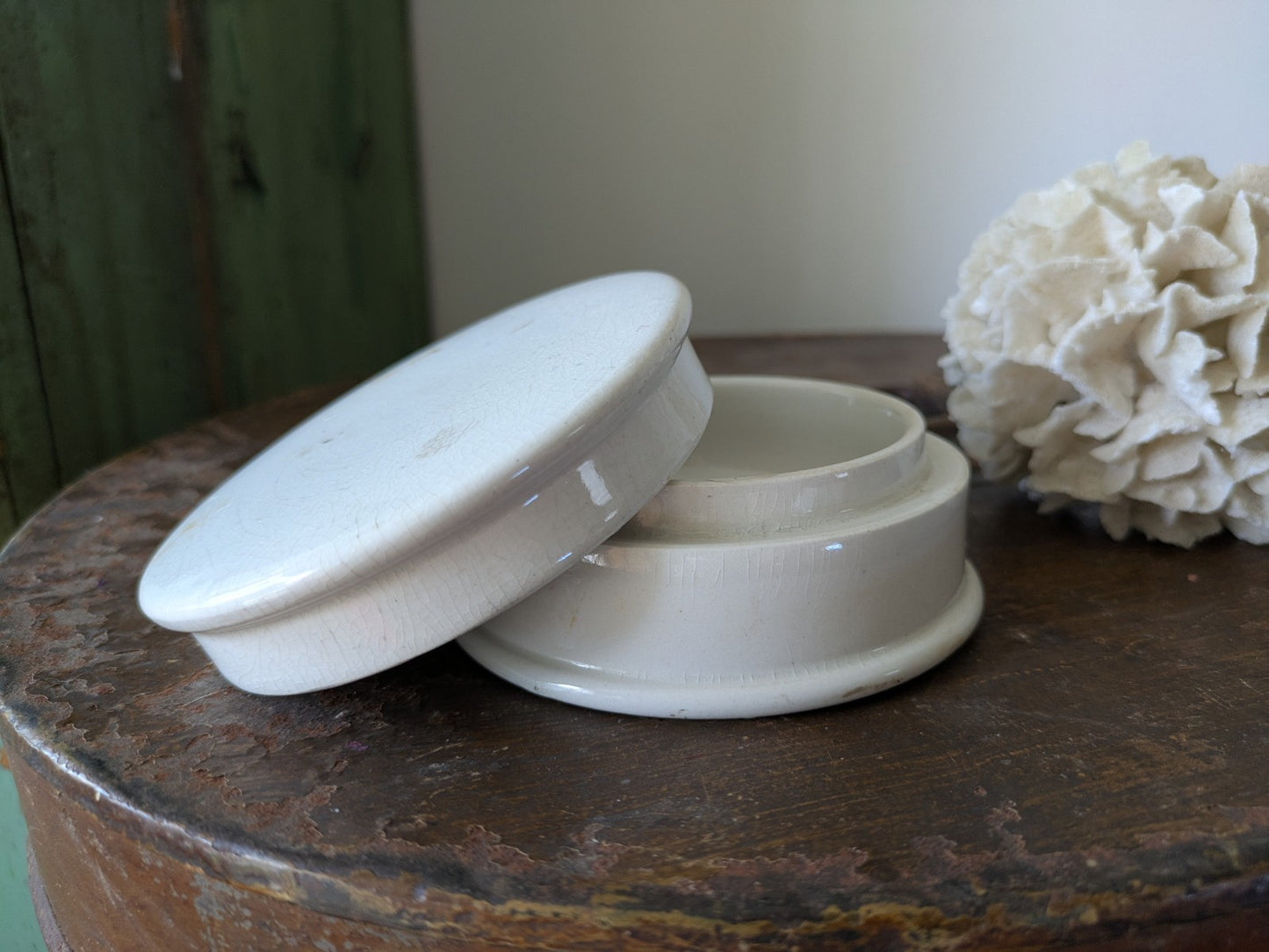Antique Victorian Ironstone Chemist Apothecary Pot With Lid Plain White Vintage