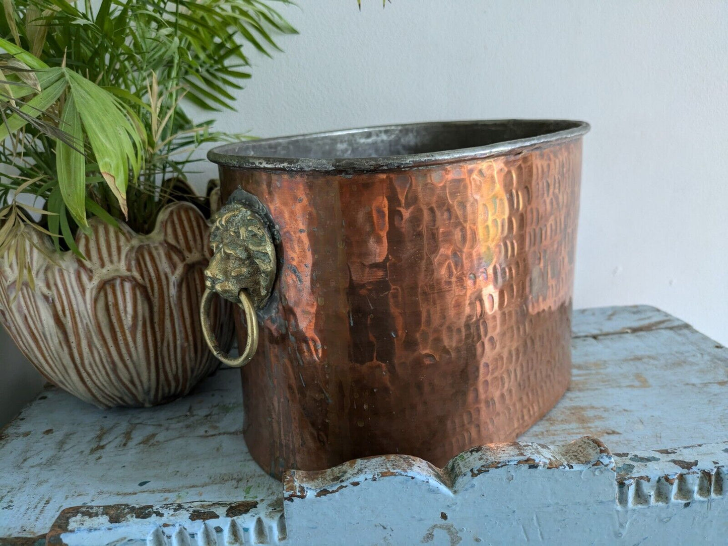 XL Antique Hammered Copper Pot Roll Edge Dovetail Seam Brass Lion Planter Bucket