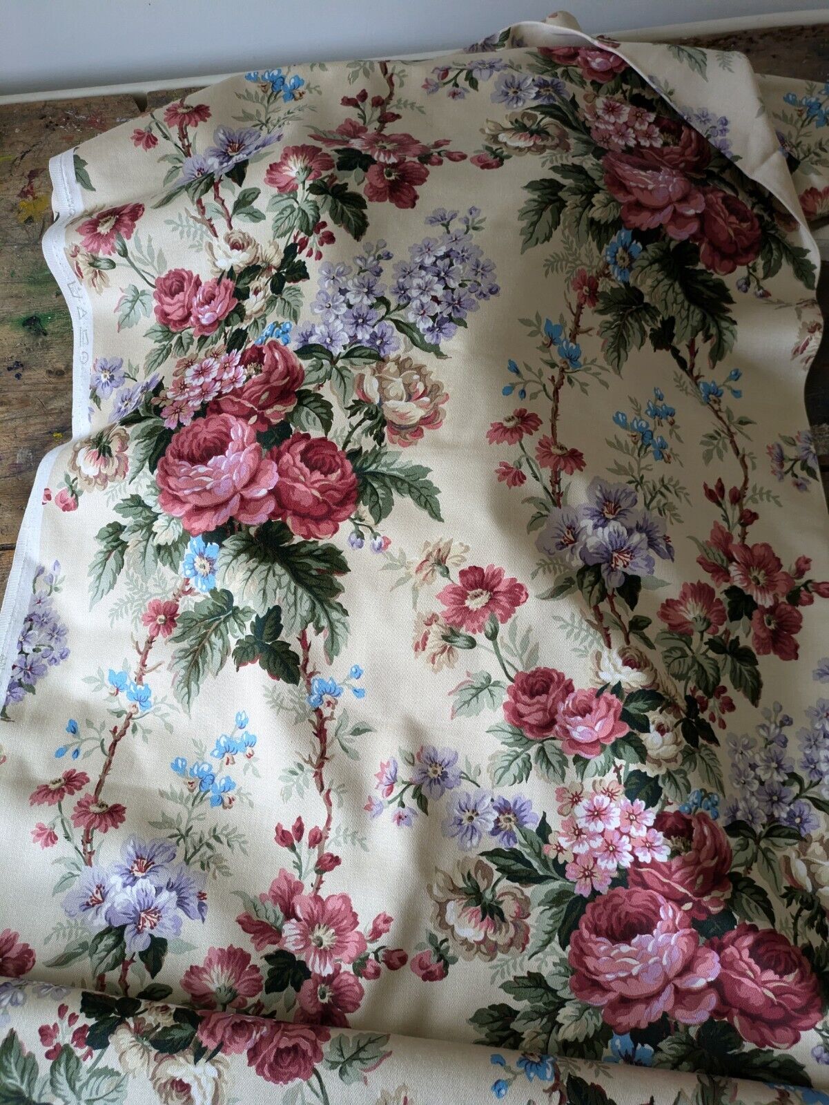 9m X 120cm Vintage Cabbage Rose Woburn an Osprey Screen Print Fabric Material