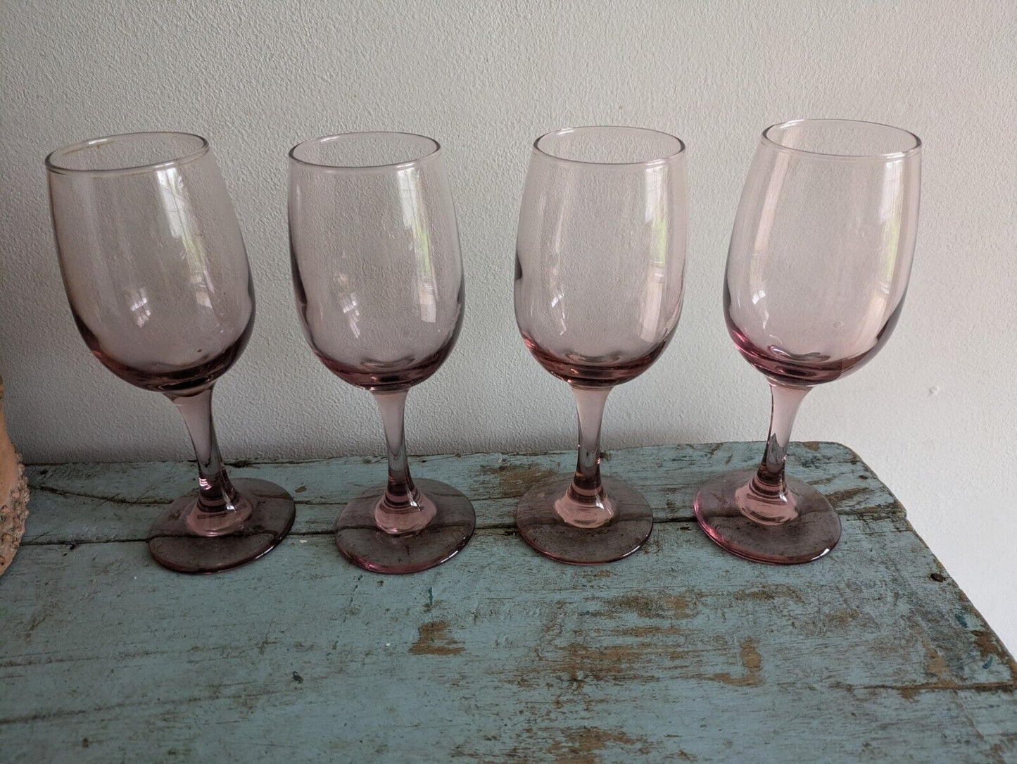 Libbey Premiere Pink Set of 4 Water Goblets Stemmed Tulip Wine Glasses Pretty Vg