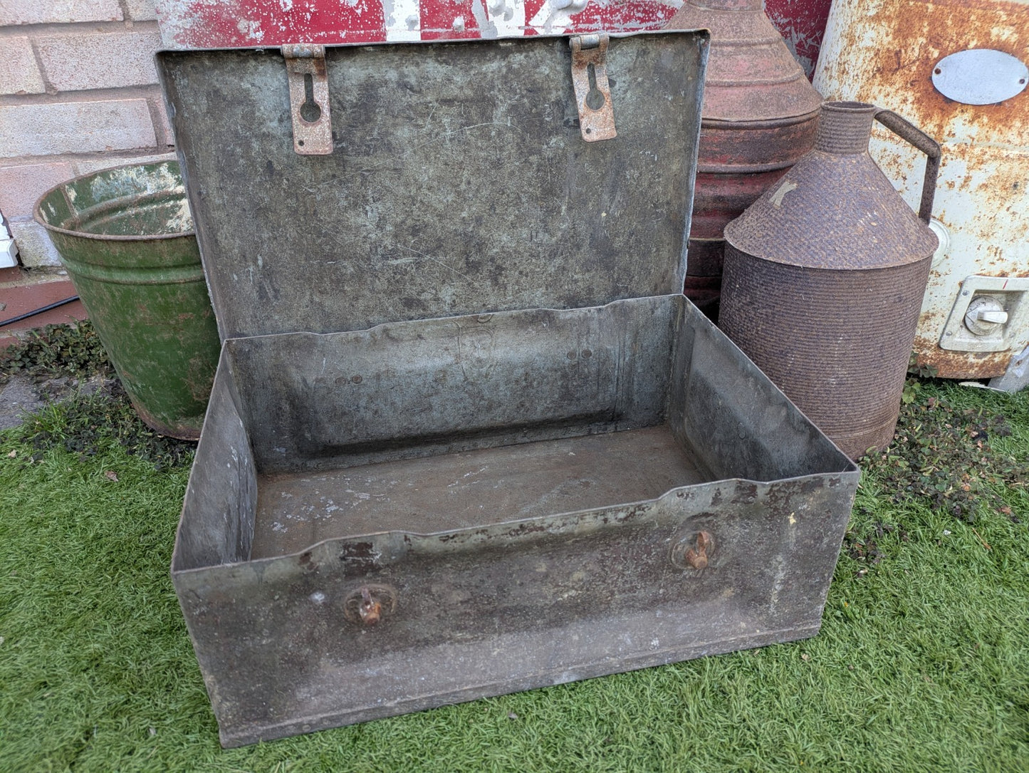 Vintage Heavy Metal Trunk Military Box Storage Chest Coffee Table Case Tool Ammo
