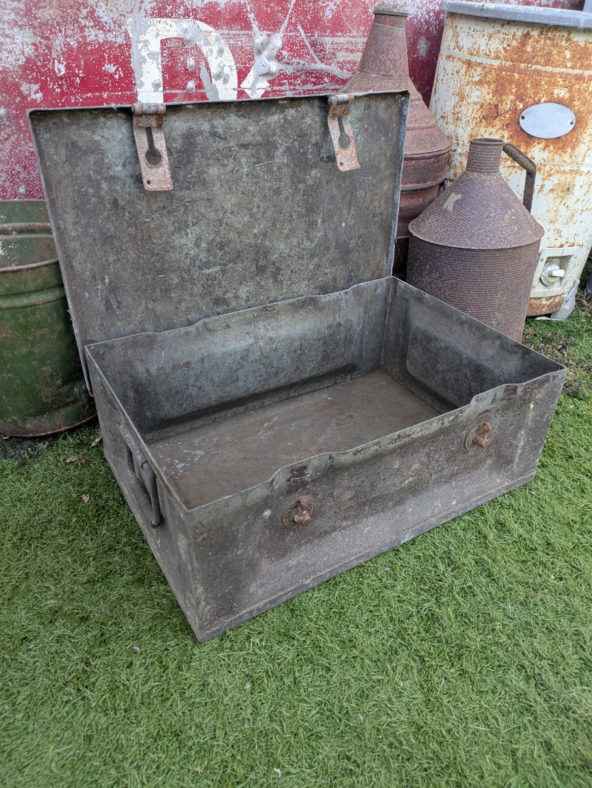 Vintage Heavy Metal Trunk Military Box Storage Chest Coffee Table Case Tool Ammo