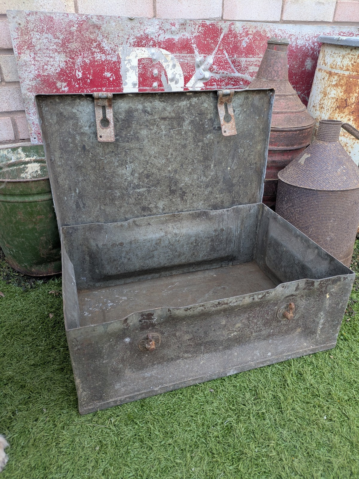 Vintage Heavy Metal Trunk Military Box Storage Chest Coffee Table Case Tool Ammo