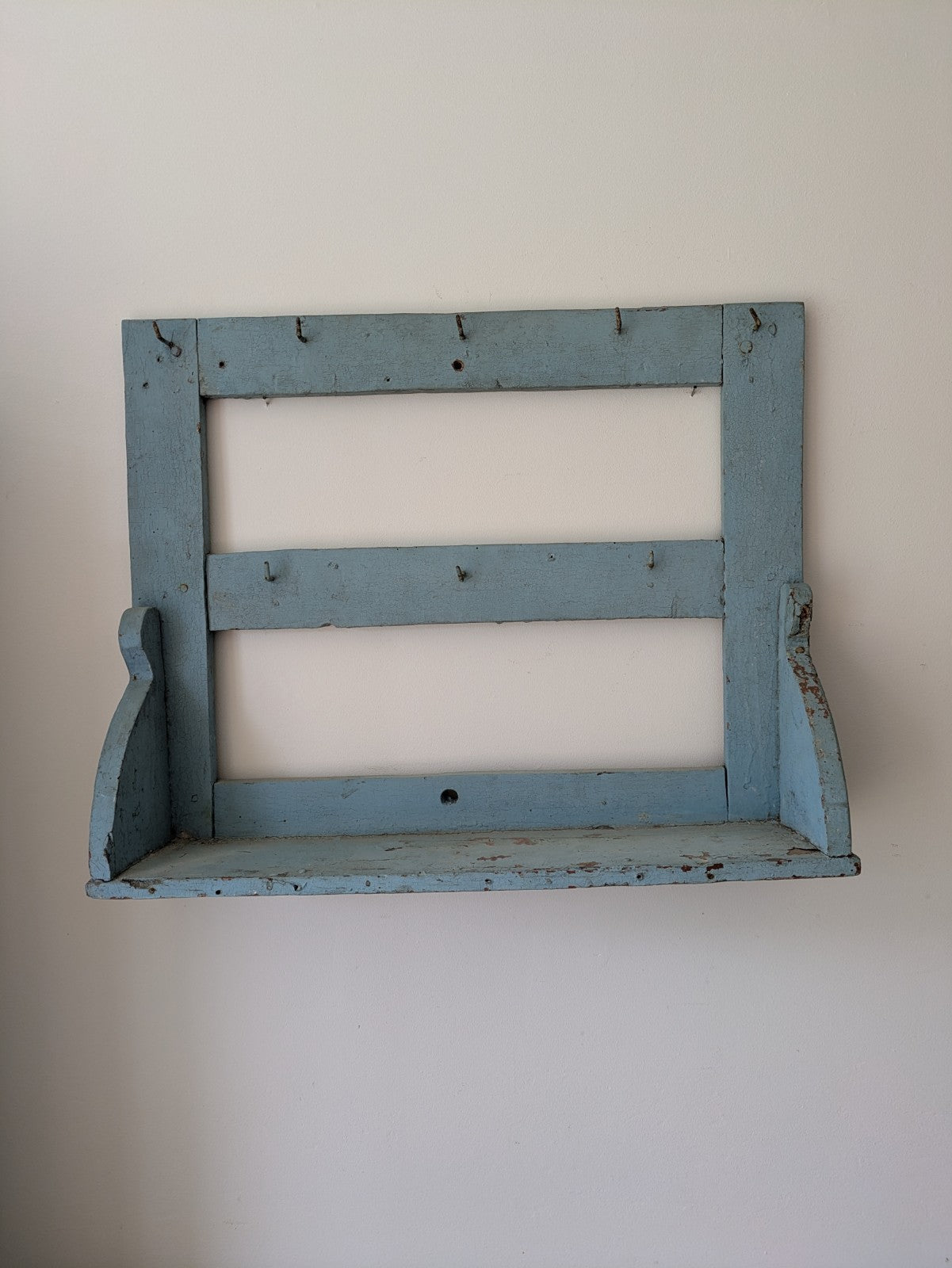 ANTIQUE VINTAGE FRENCH WOODEN PAINTED COUNTRY COAT HOOKS CHIPPY DISTRESSED WALL