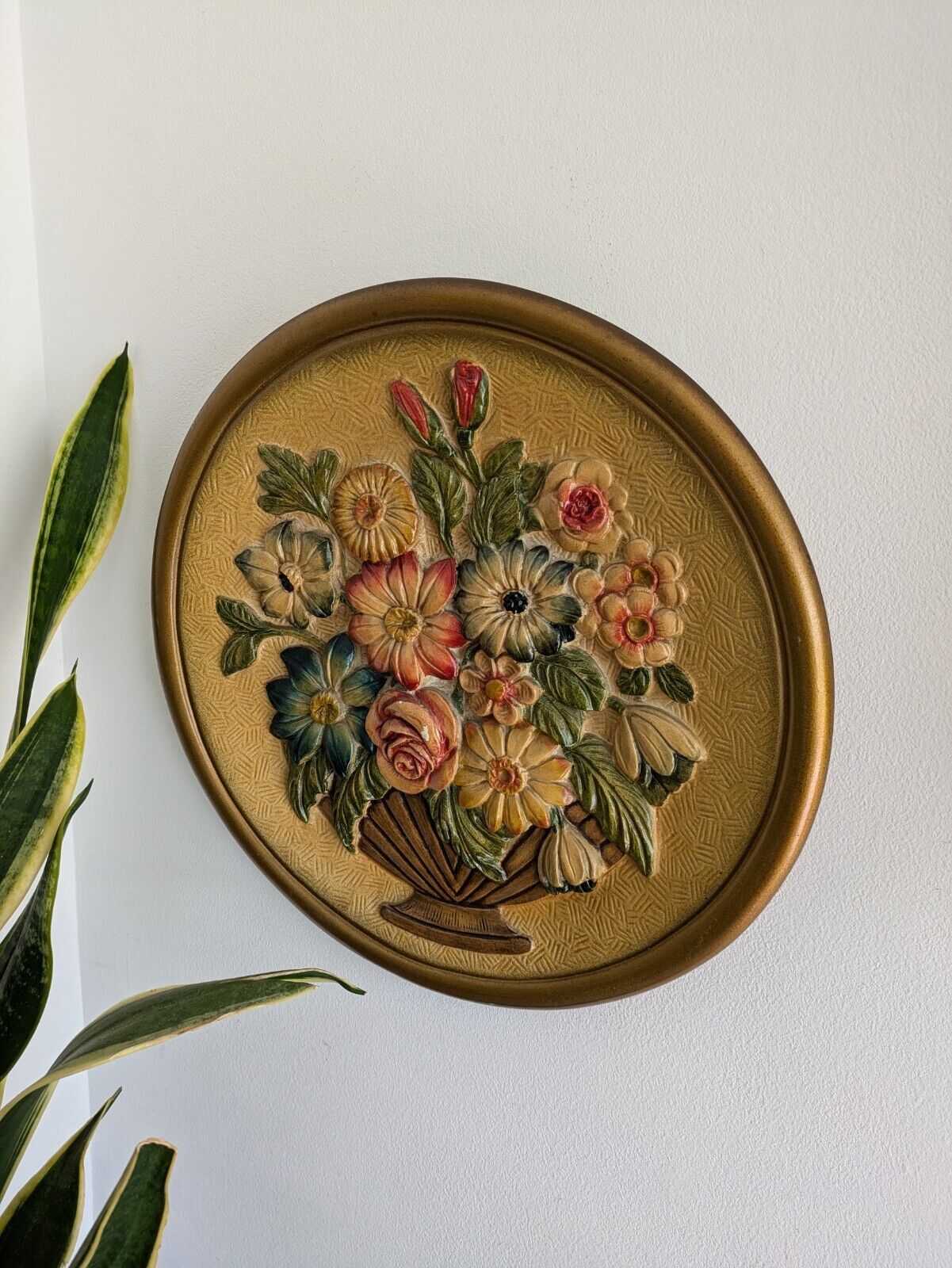 VTG 30s 35cm Gold Floral Hand Painted Chalkware Plaque 3D Plate Roses Bouquet