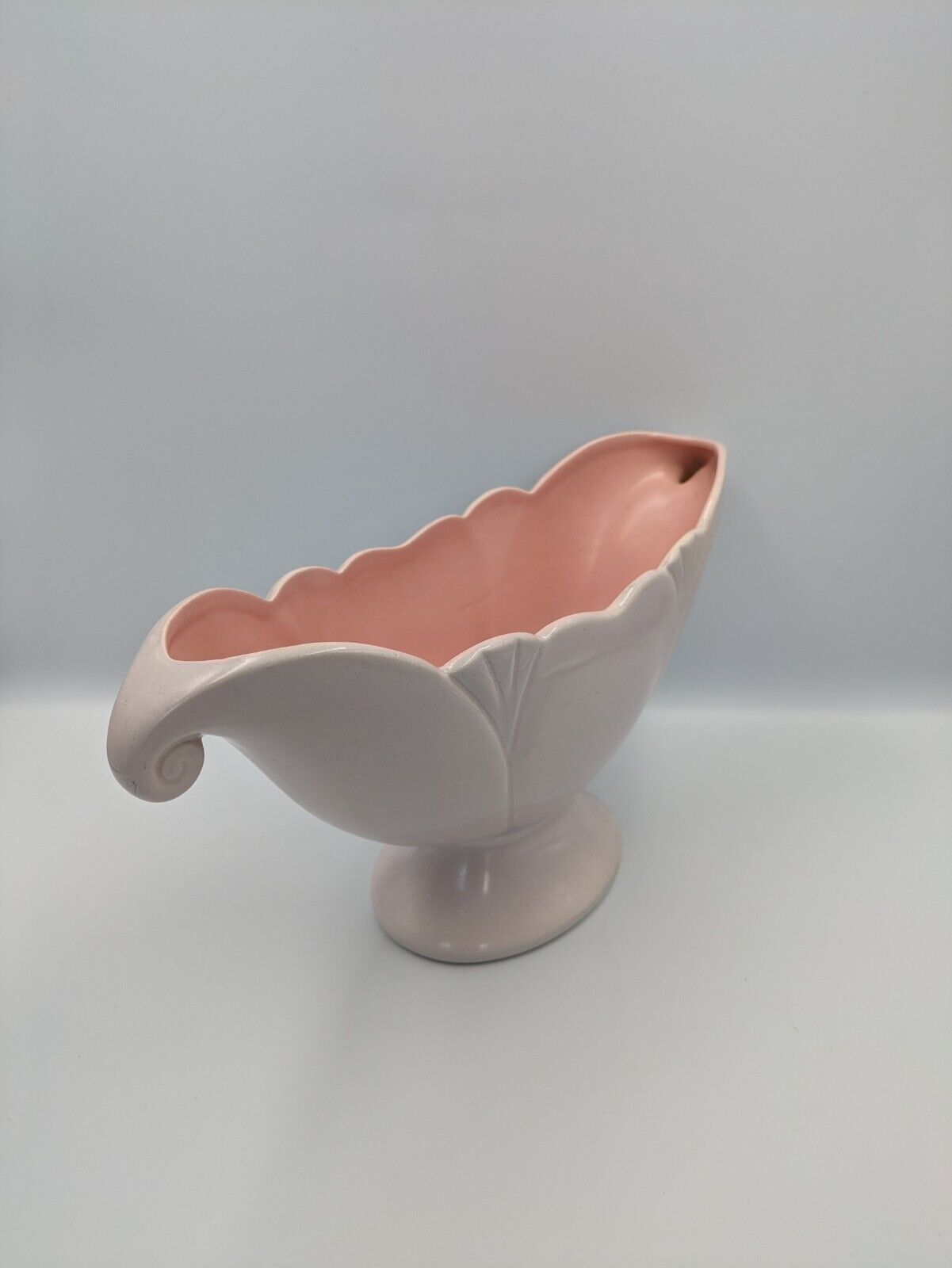 Vtg Arthur Wood Two Handled Ceramic Mantle Vase Trophy Vase White Pink 1950s