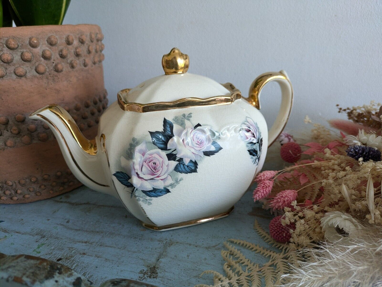 Sadler Cube Tea Pot Rose Floral Gilt Gold Prop TV Kitchen Shabby Chic Sasana Vgc