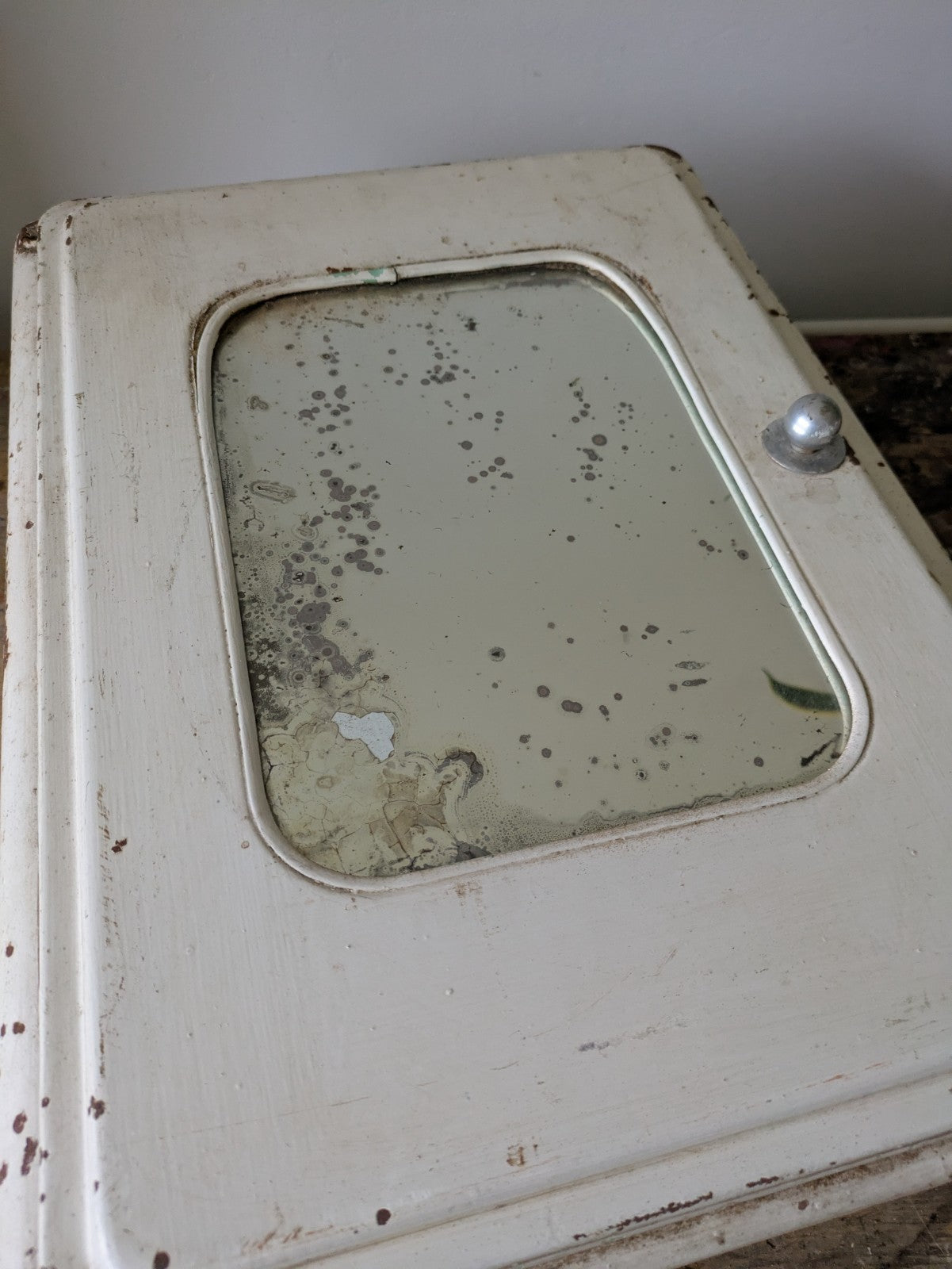 Vintage Mid-century Bathroom metal medical wall cabinet with mirror Retro White.
