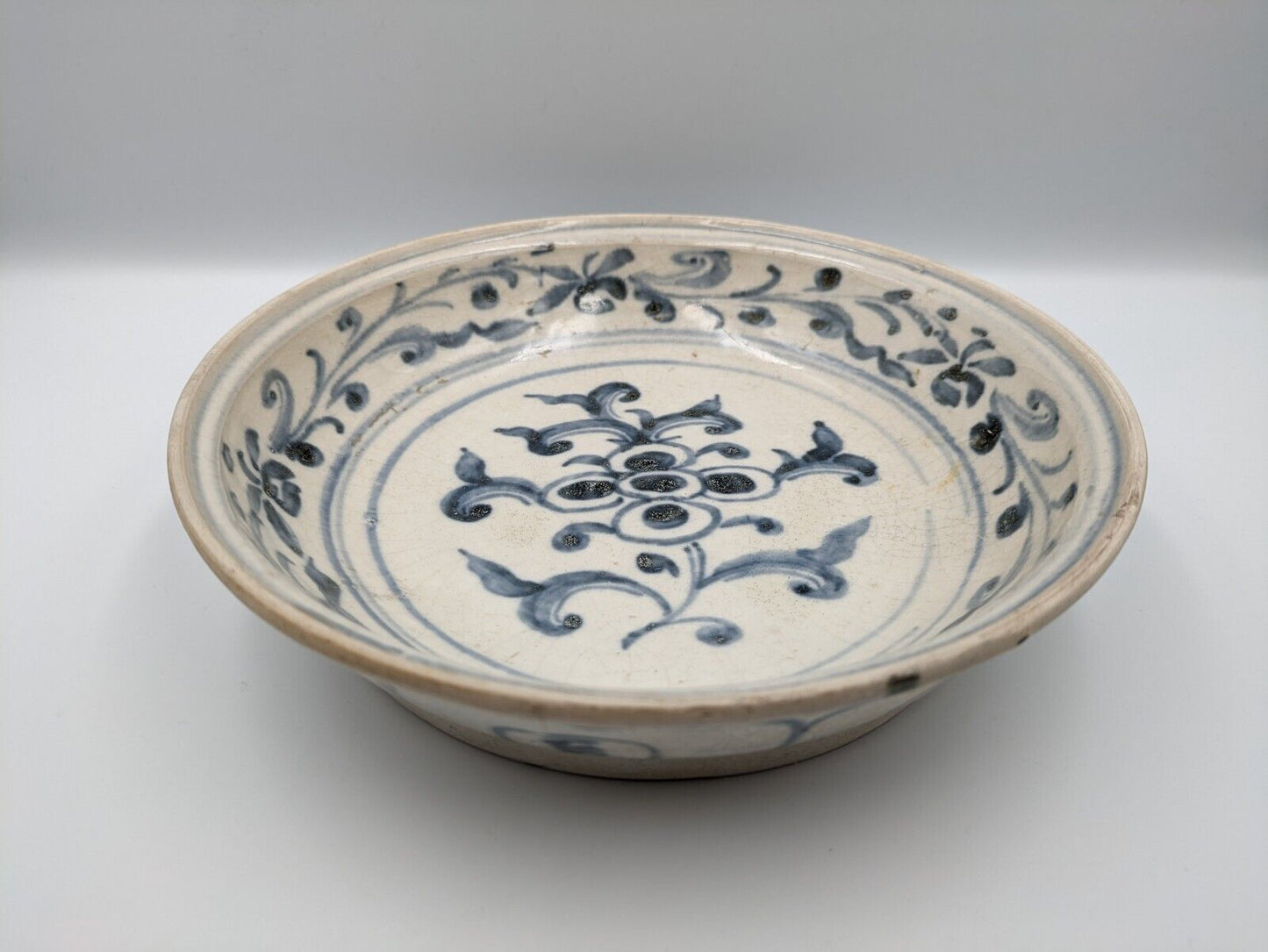 Hoi An Hoard Shipwreck BL/WT Dish with Four Petal Floral Decoration Lot #185356
