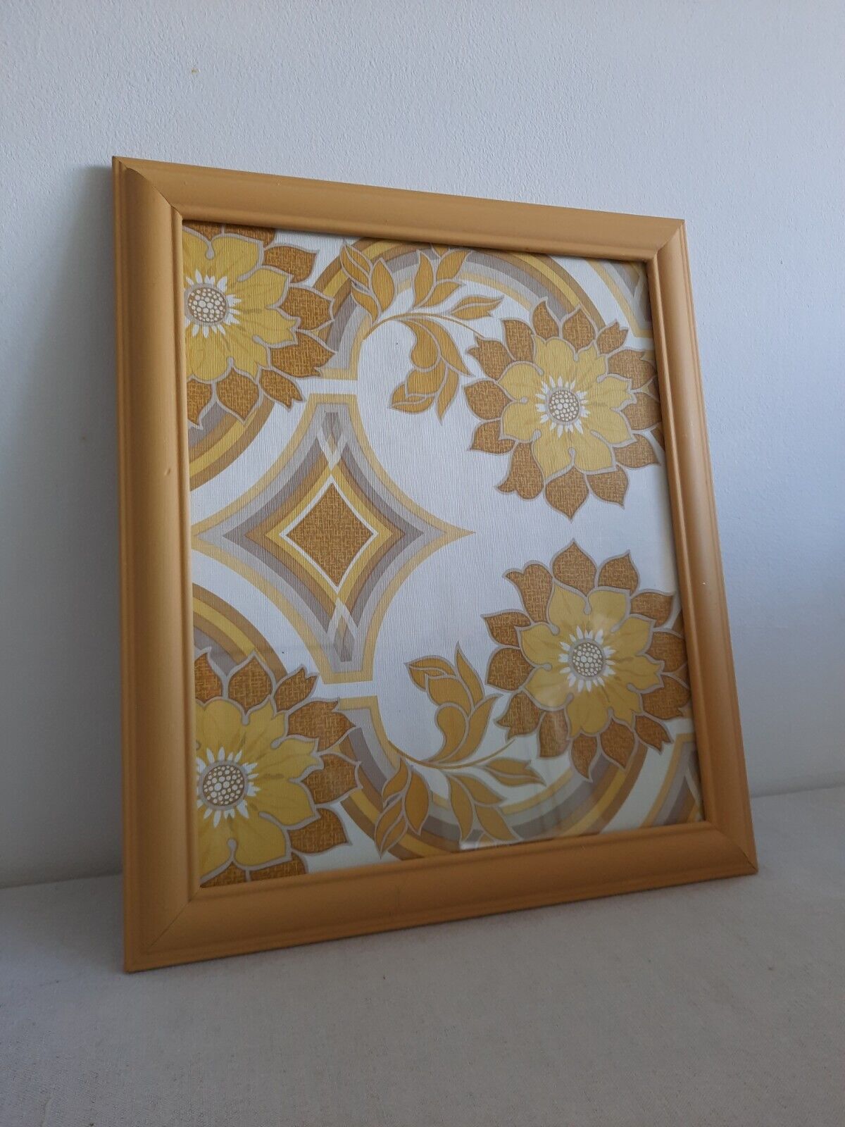 Retro picture Frame Wallpaper gift framed Yellow 60s 70s Vtg Floral Decor Wall
