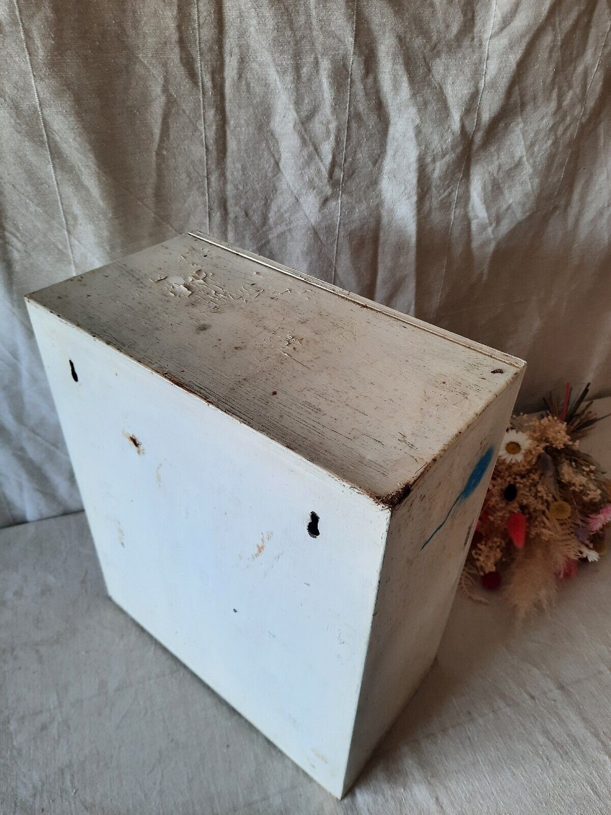 Vintage Mid-century Bathroom metal medical wall cabinet with mirror, Retro White