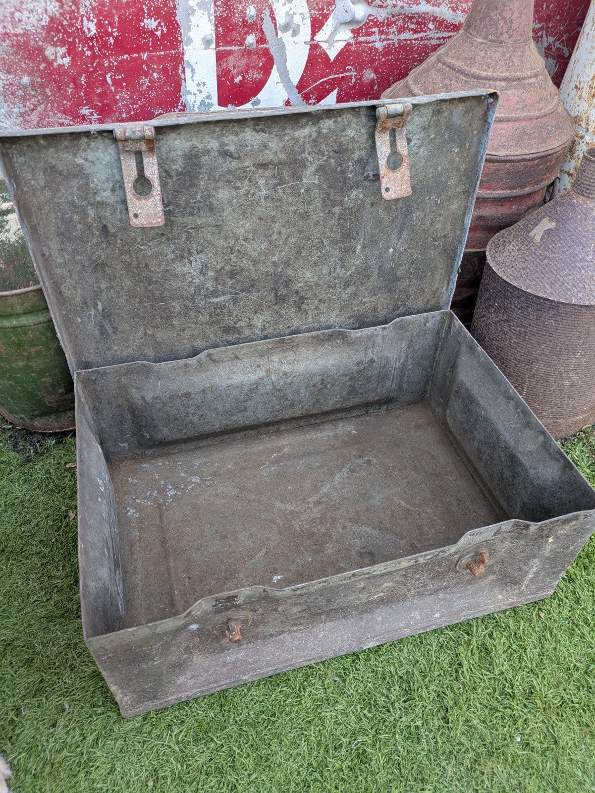 Vintage Heavy Metal Trunk Military Box Storage Chest Coffee Table Case Tool Ammo