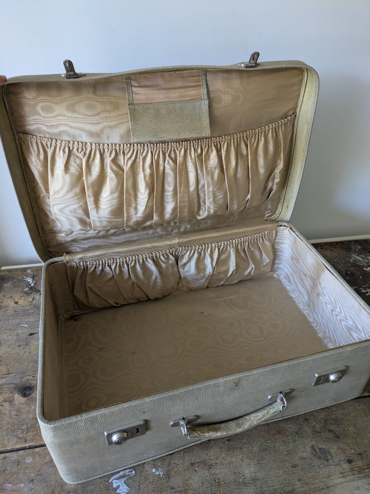 Vintage Faux Animal Skin Suitcase Beige Off White Cream Retro Luggage Prop Vgc