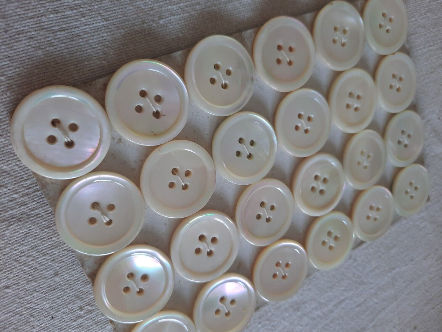 Job Lot Of 24x Vintage Mother Of Pearl White Buttons Diameter 2.3cm 53g Rare Old
