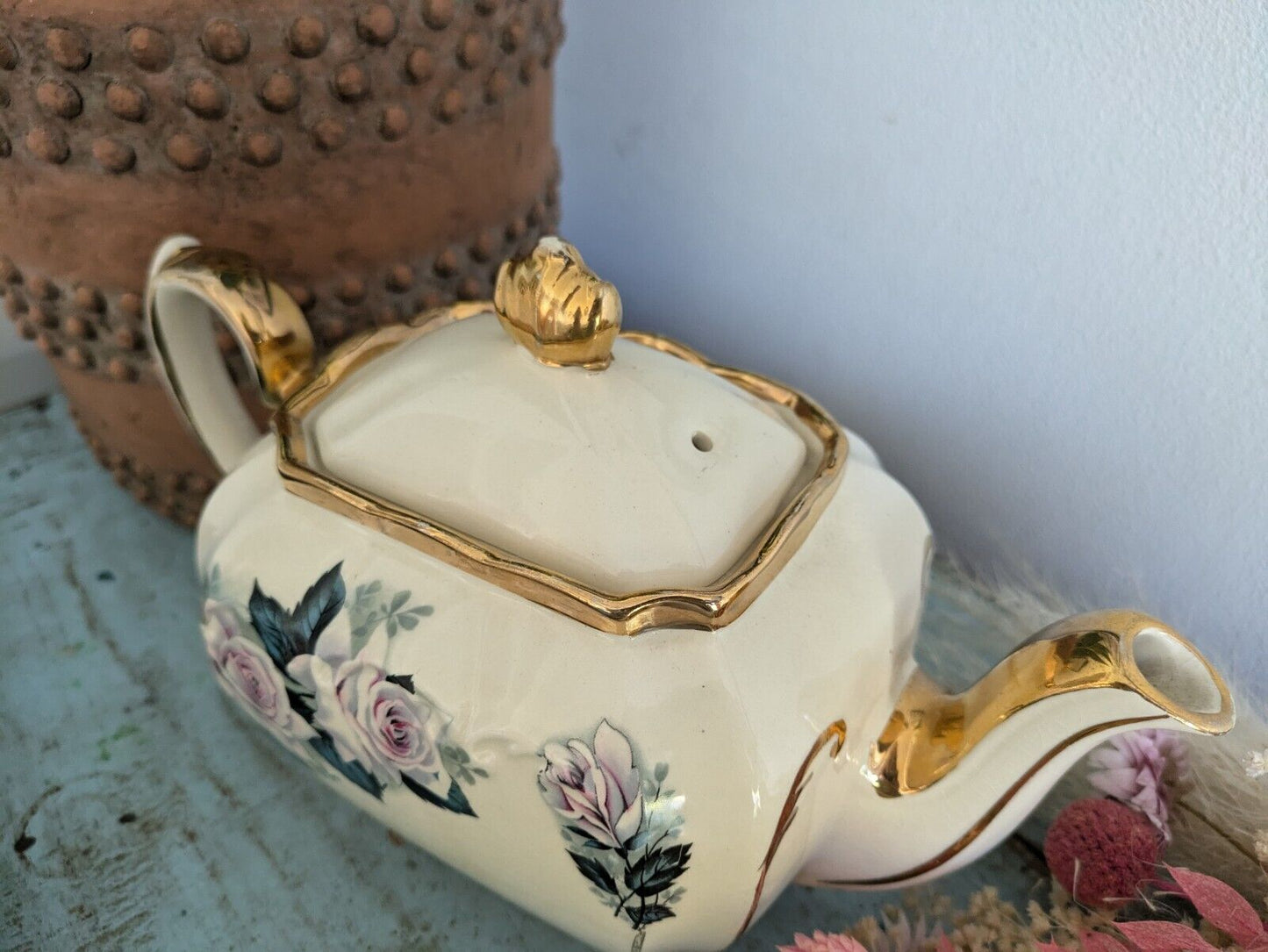 Sadler Cube Tea Pot Rose Floral Gilt Gold Prop TV Kitchen Shabby Chic Sasana Vgc