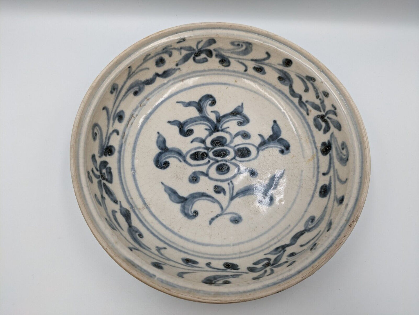 Hoi An Hoard Shipwreck BL/WT Dish with Four Petal Floral Decoration Lot #185356