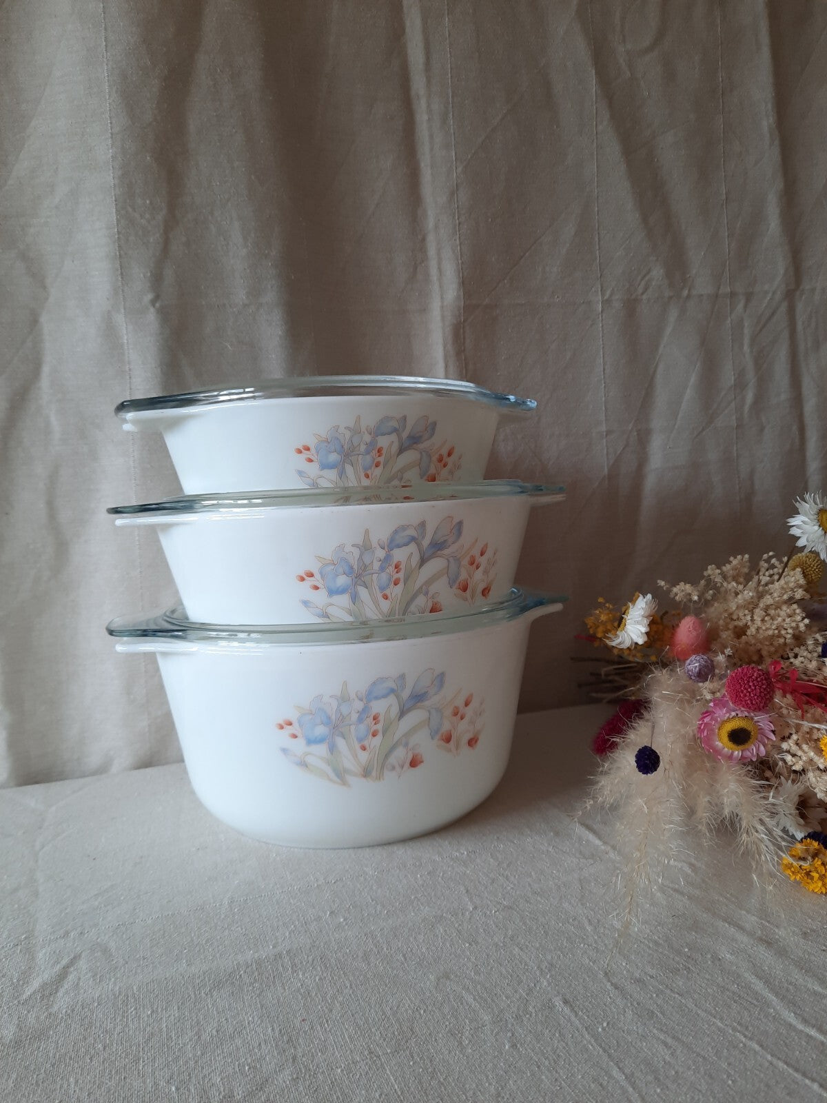 3 Vintage Pyrex Blue Iris Casserole Dishes + Lids Graduated Stacking Set three