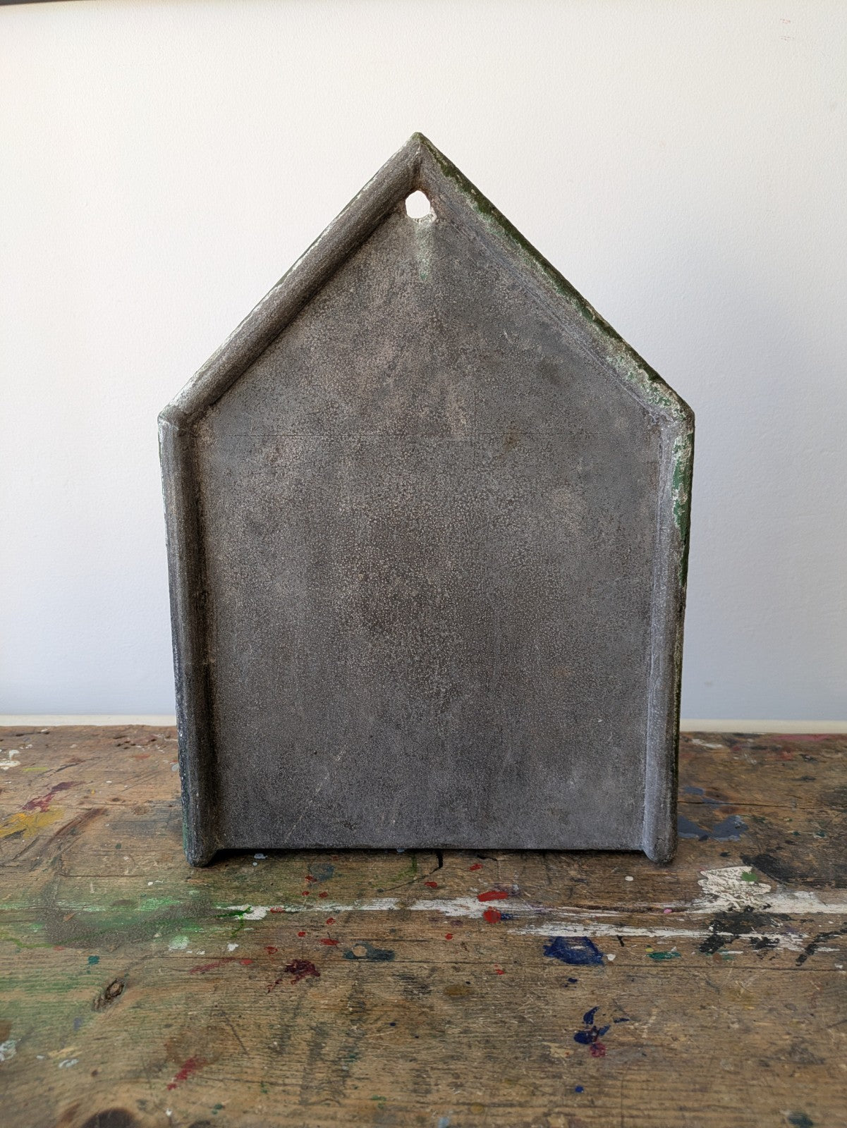 VTG Antique Arched Primitive Brush Green Metal Wall Hanging Tray Housekeeping