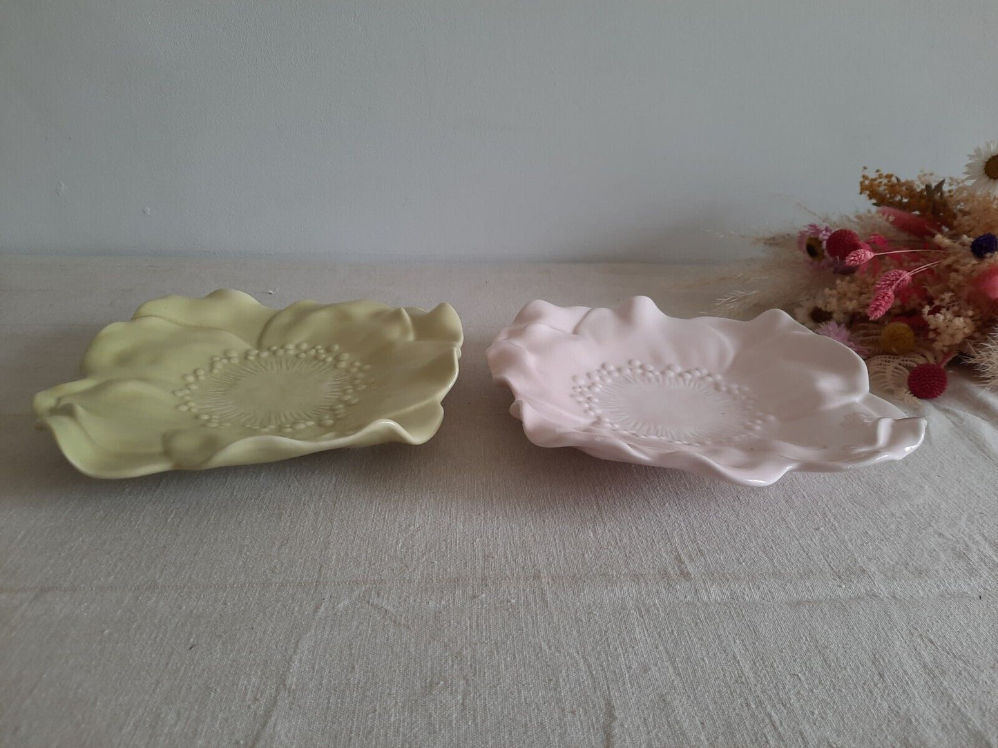 M studios Black Flower Pink Yellow Ceramic Pottery Plates Rare Petal Prop Displa
