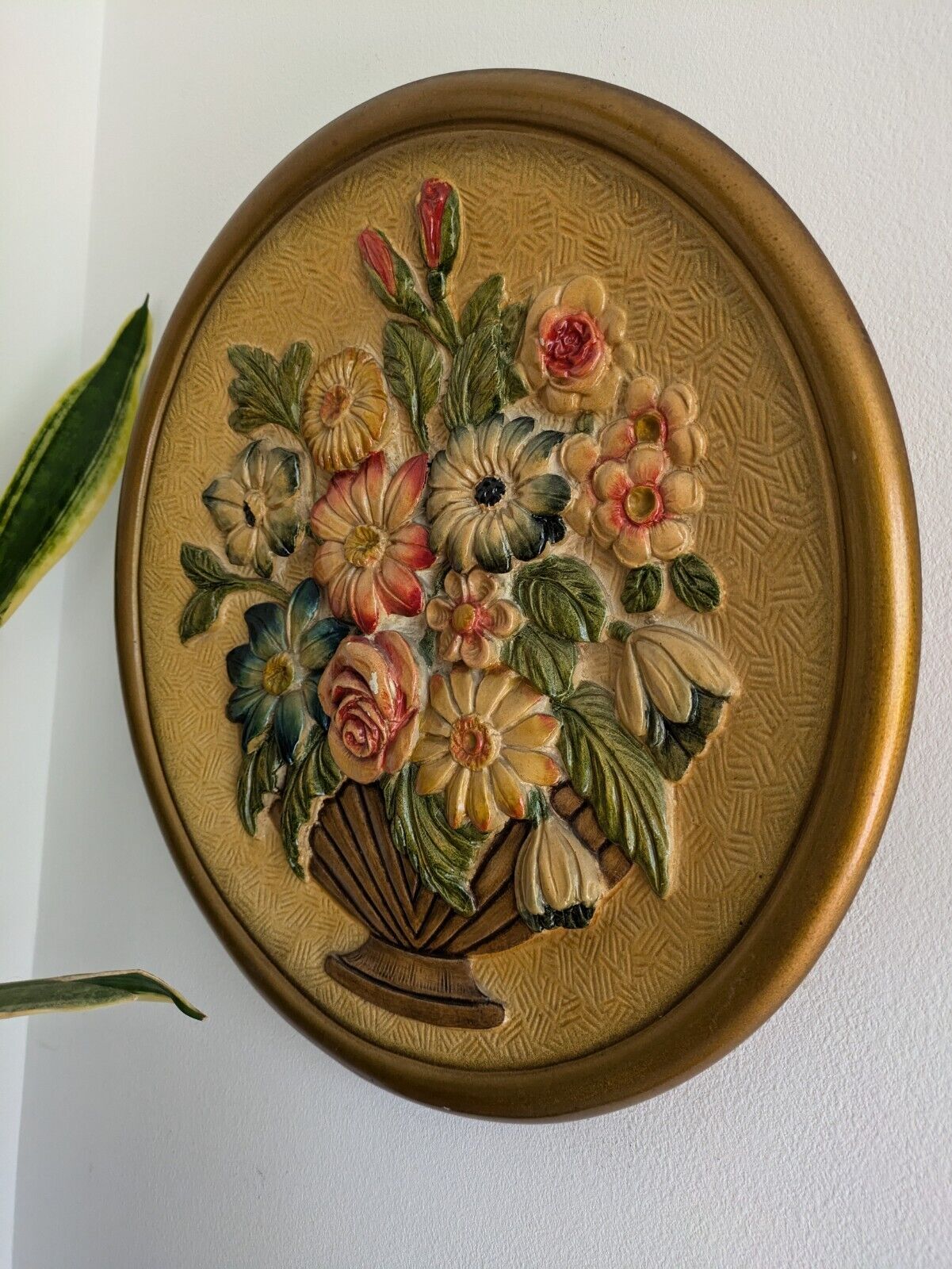 VTG 30s 35cm Gold Floral Hand Painted Chalkware Plaque 3D Plate Roses Bouquet