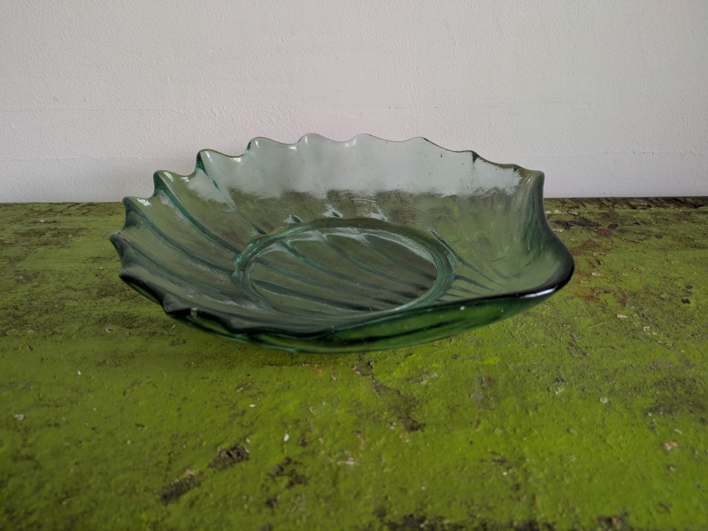 Recycled Vintage Glass Shell Shape Dish Green Bowl Serving Platter Nautical Vgc