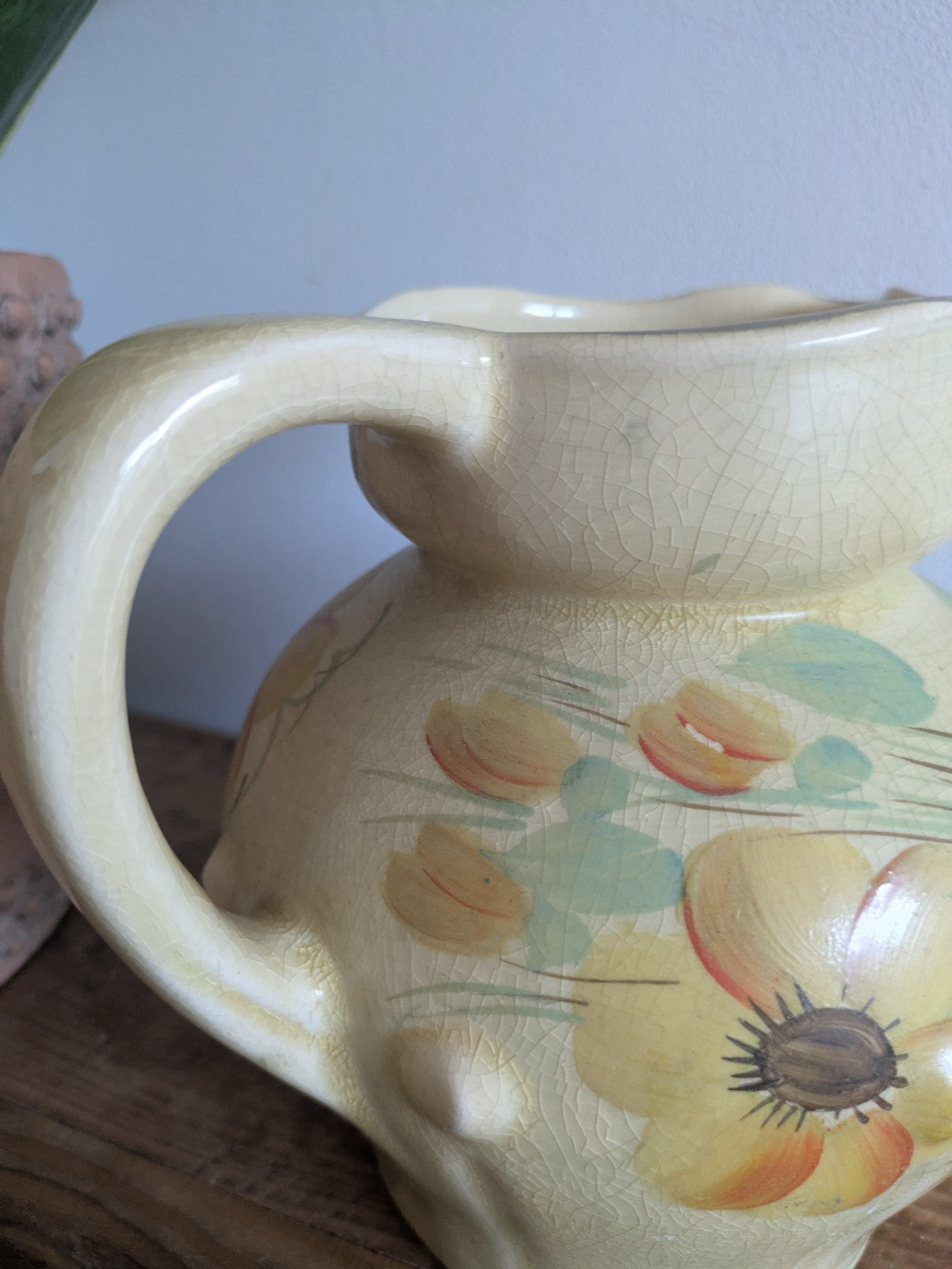 VINTAGE 1930s Art Deco TUDOR yellow/Floral dripware large jug pitcher Spring Vgc