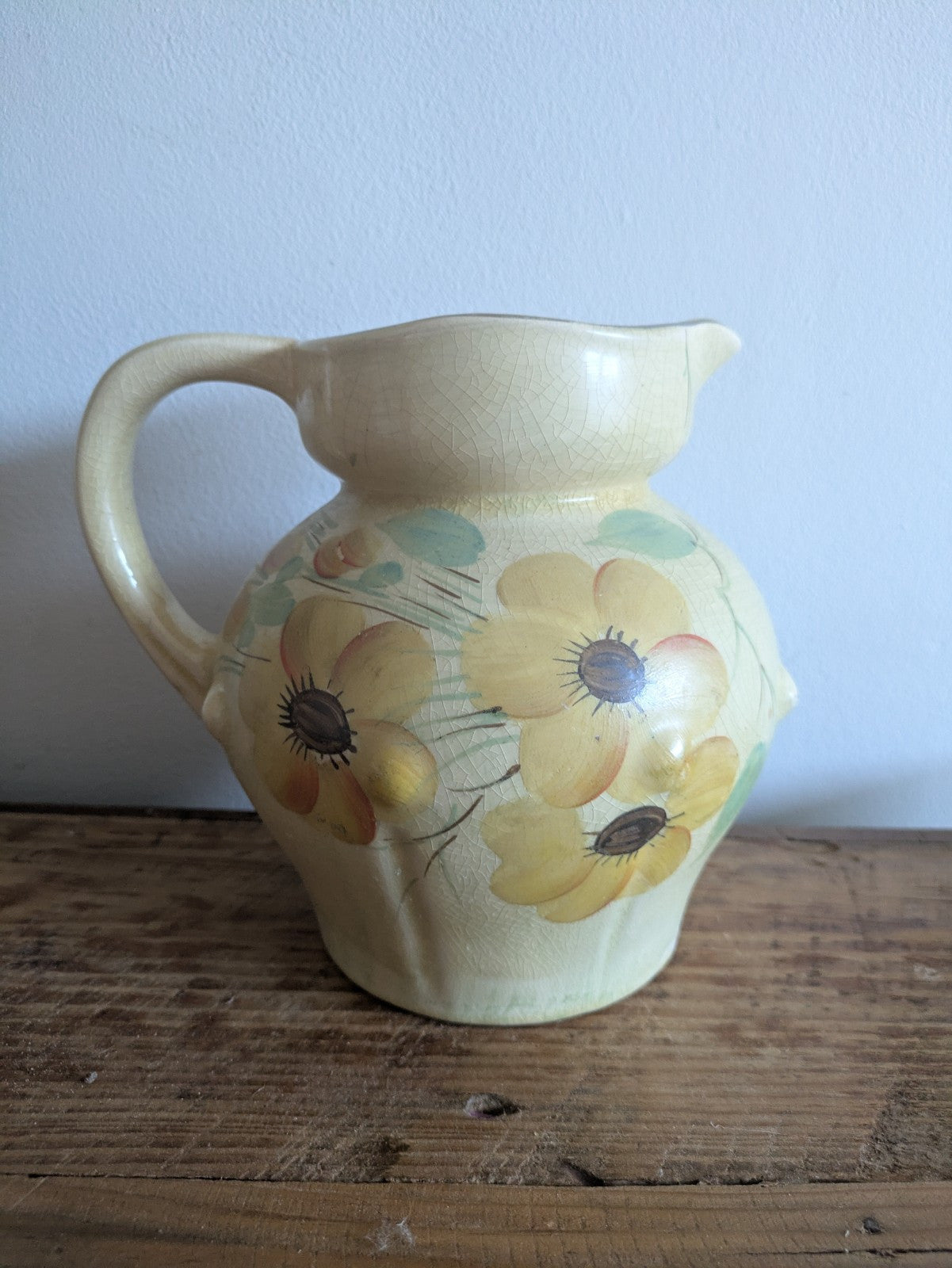 VINTAGE 1930s Art Deco TUDOR yellow/Floral dripware large jug pitcher Spring Vgc