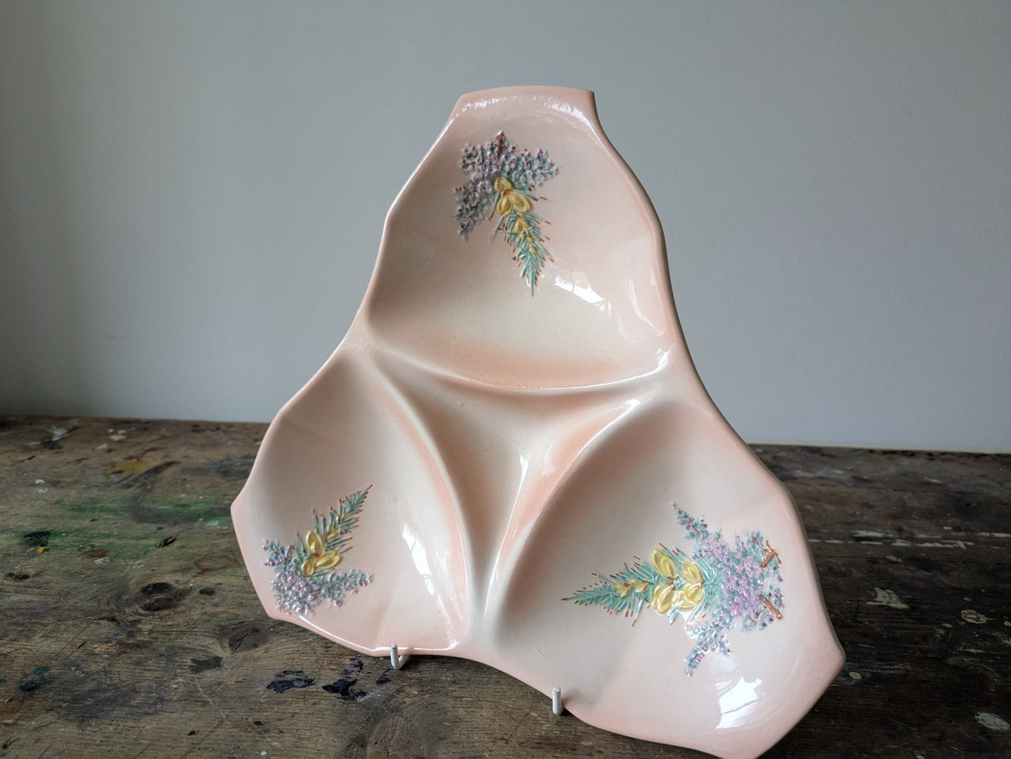 Vintage Beswick Pink 3 section Triangular Serving Dish Heather & Gorse Floral