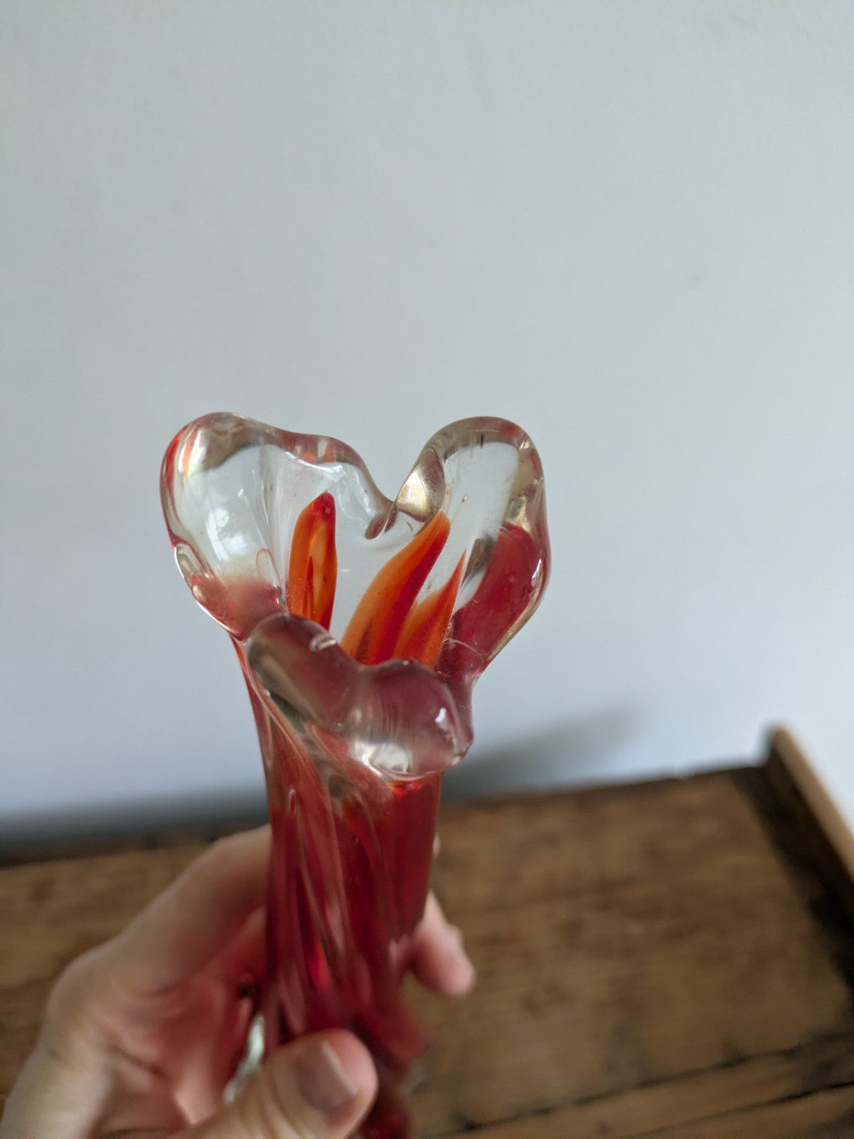 VINTAGE RETRO RED CLEAR GLASS VASE SWIRLED TWIST HAND BLOWN ART GLASS TWIN CASED